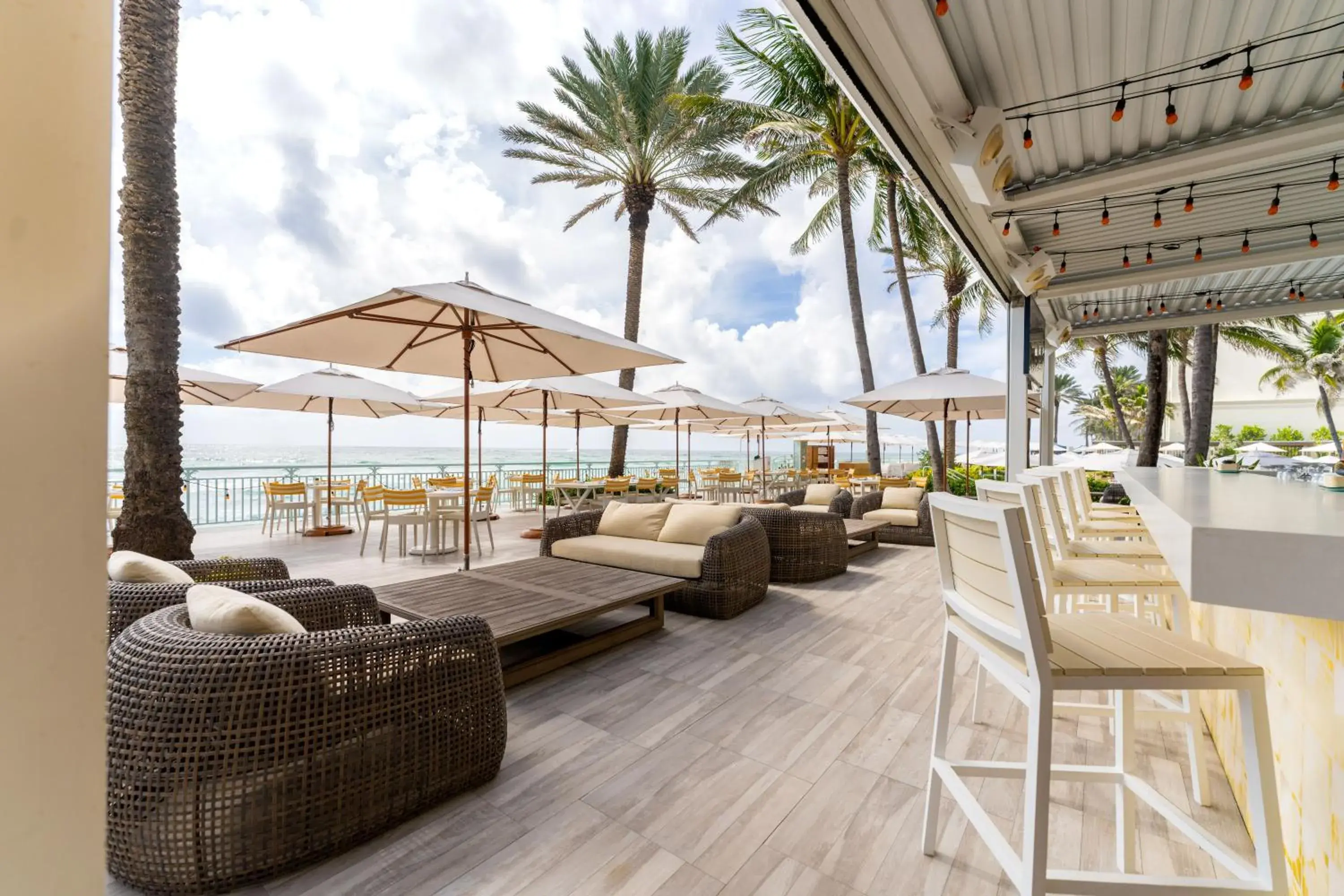 Restaurant/places to eat in Eau Palm Beach Resort & Spa Restaurant/places to eat in Eau Palm Beach Resort & Spa