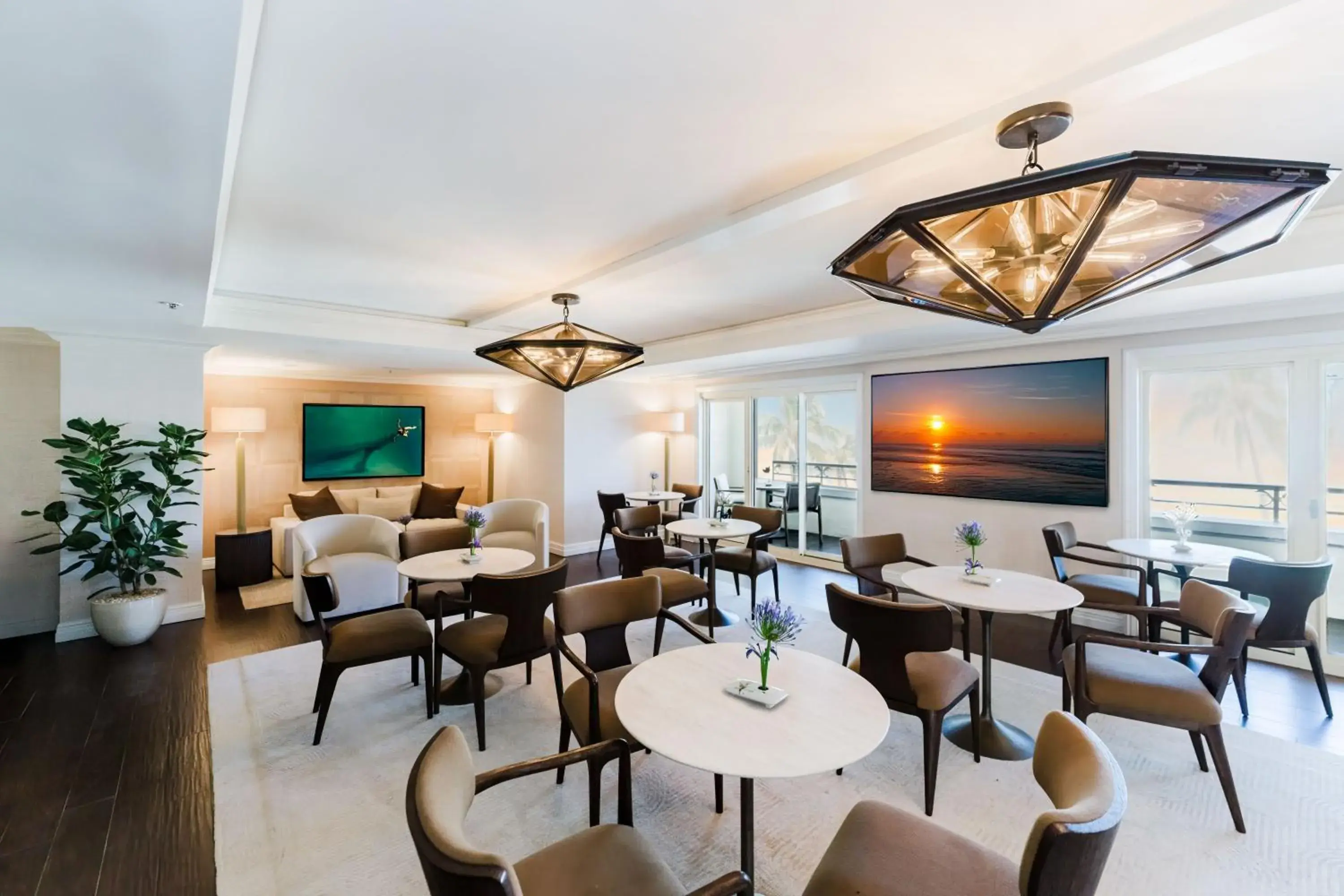 Restaurant/places to eat in Eau Palm Beach Resort & Spa Restaurant/places to eat in Eau Palm Beach Resort & Spa