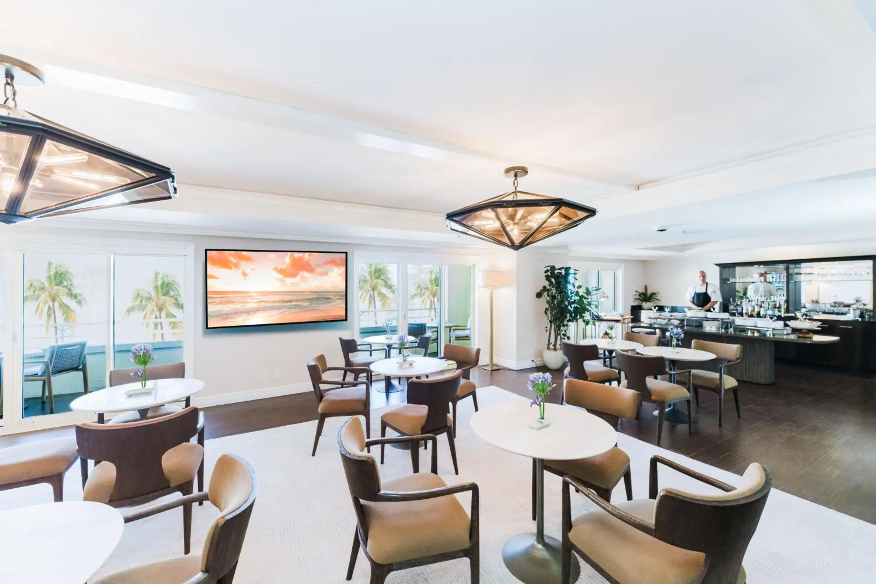 Lounge or bar in Eau Palm Beach Resort & Spa Lounge or bar in Eau Palm Beach Resort & Spa