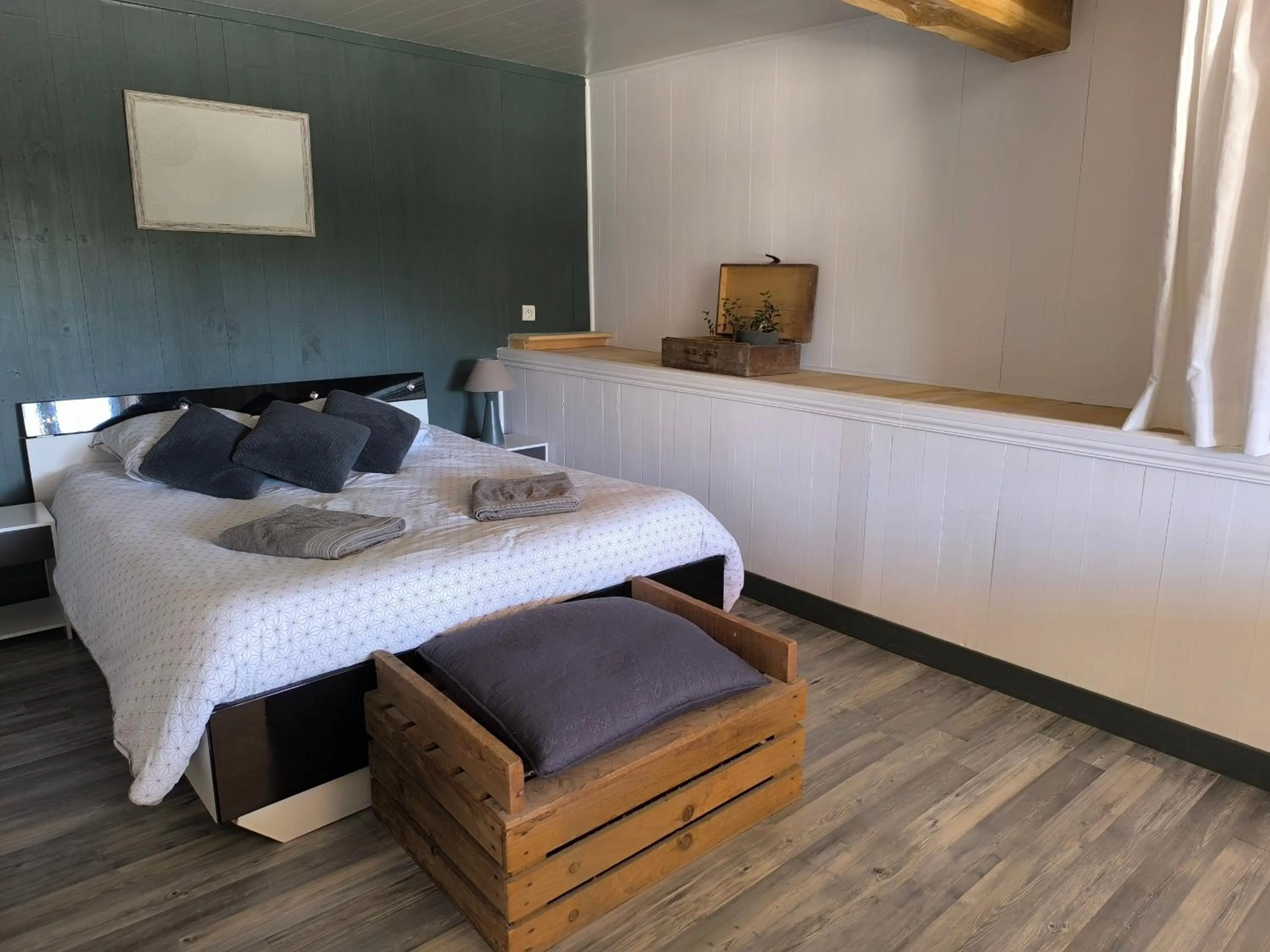 Bedroom, Bed in Le Puits de Garival