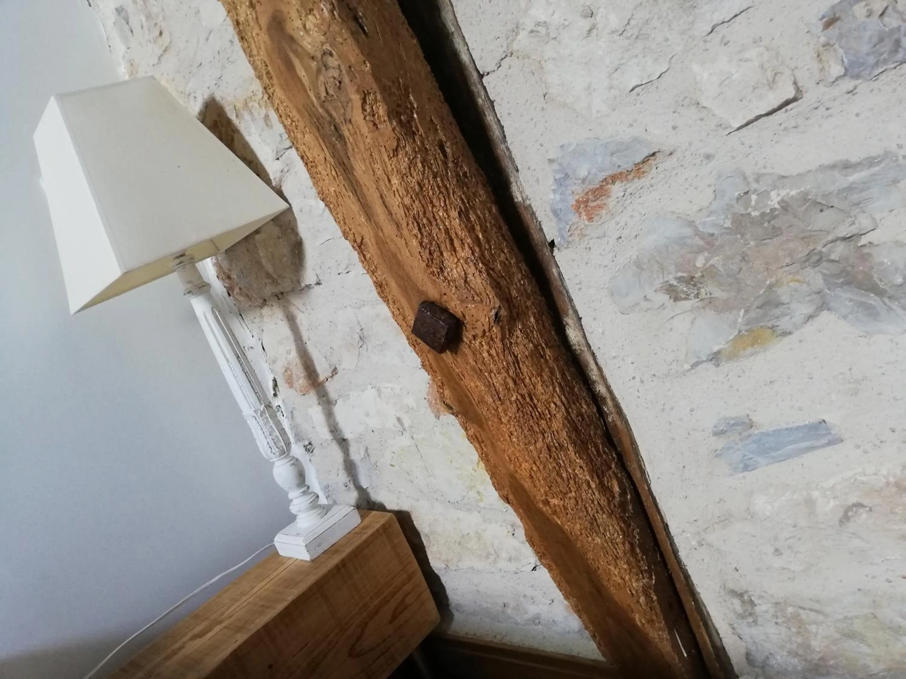 Decorative detail in Le Puits de Garival