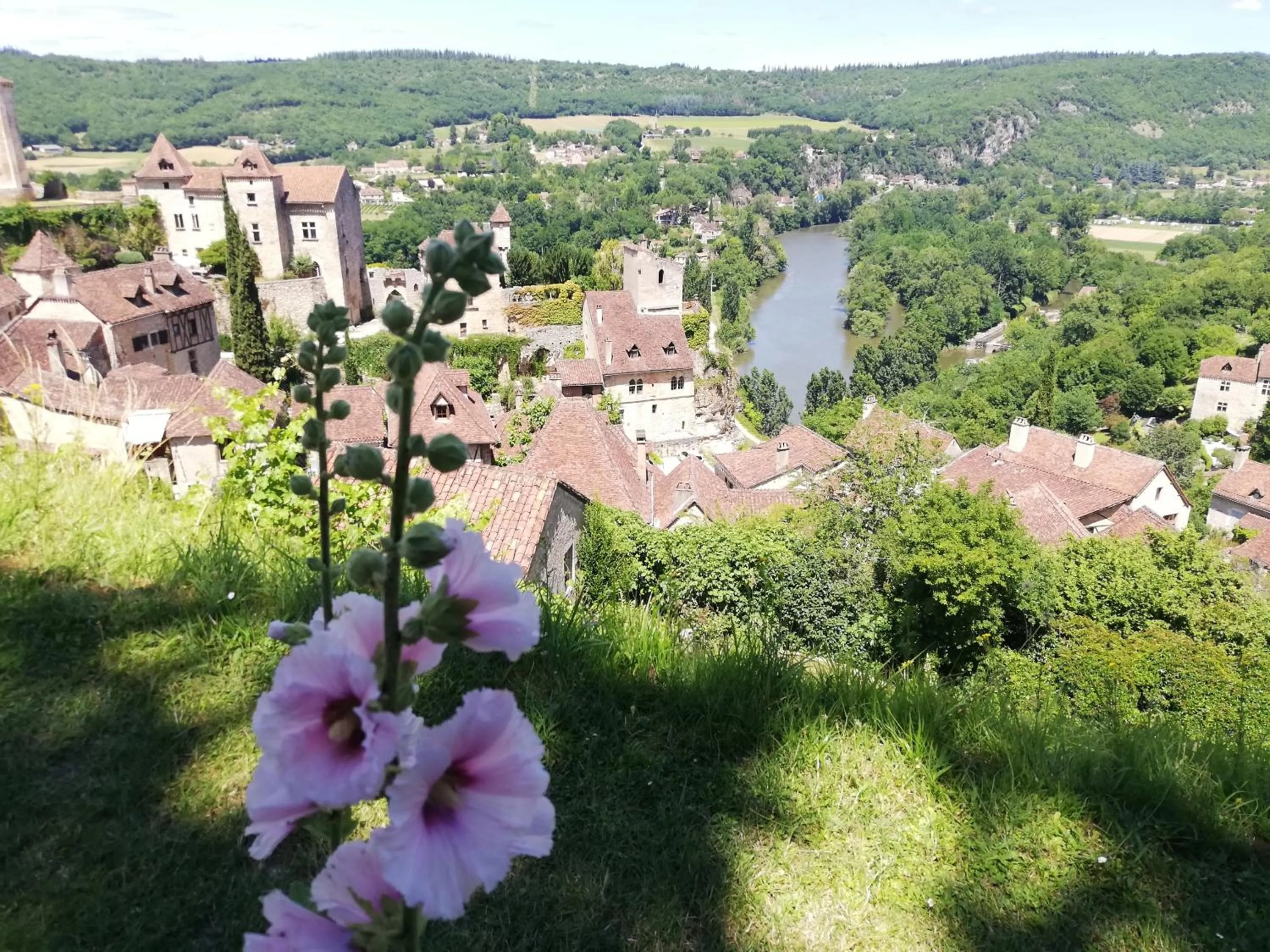 City view in Le Puits de Garival
