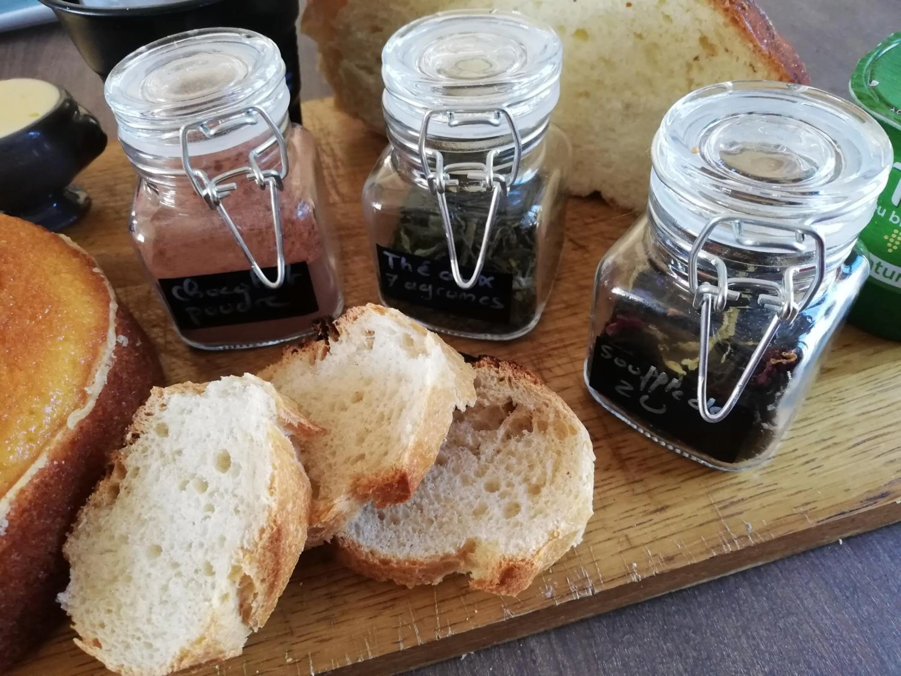 Breakfast in Le Puits de Garival