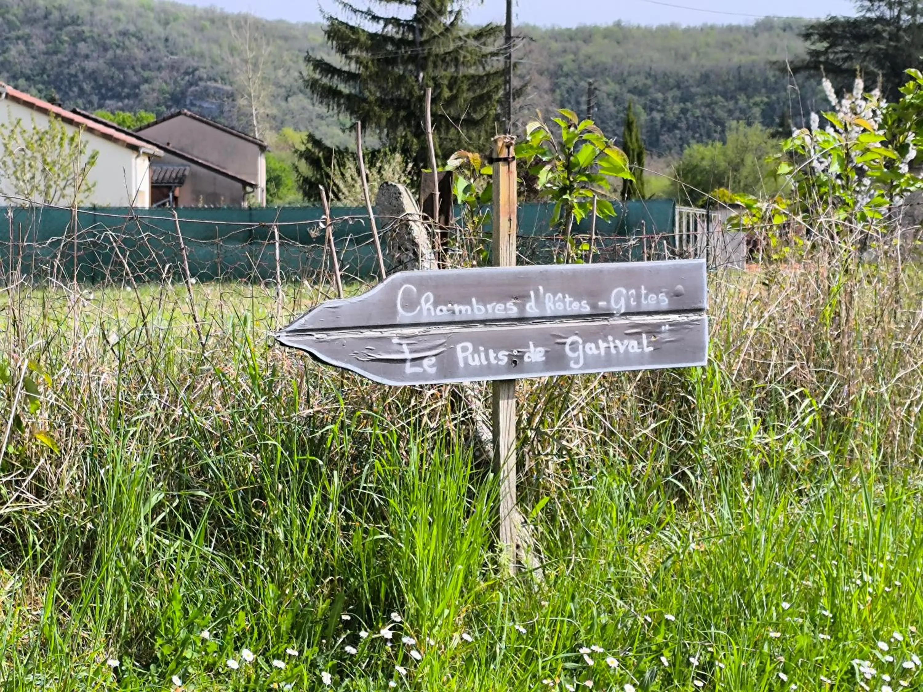 Property logo or sign in Le Puits de Garival