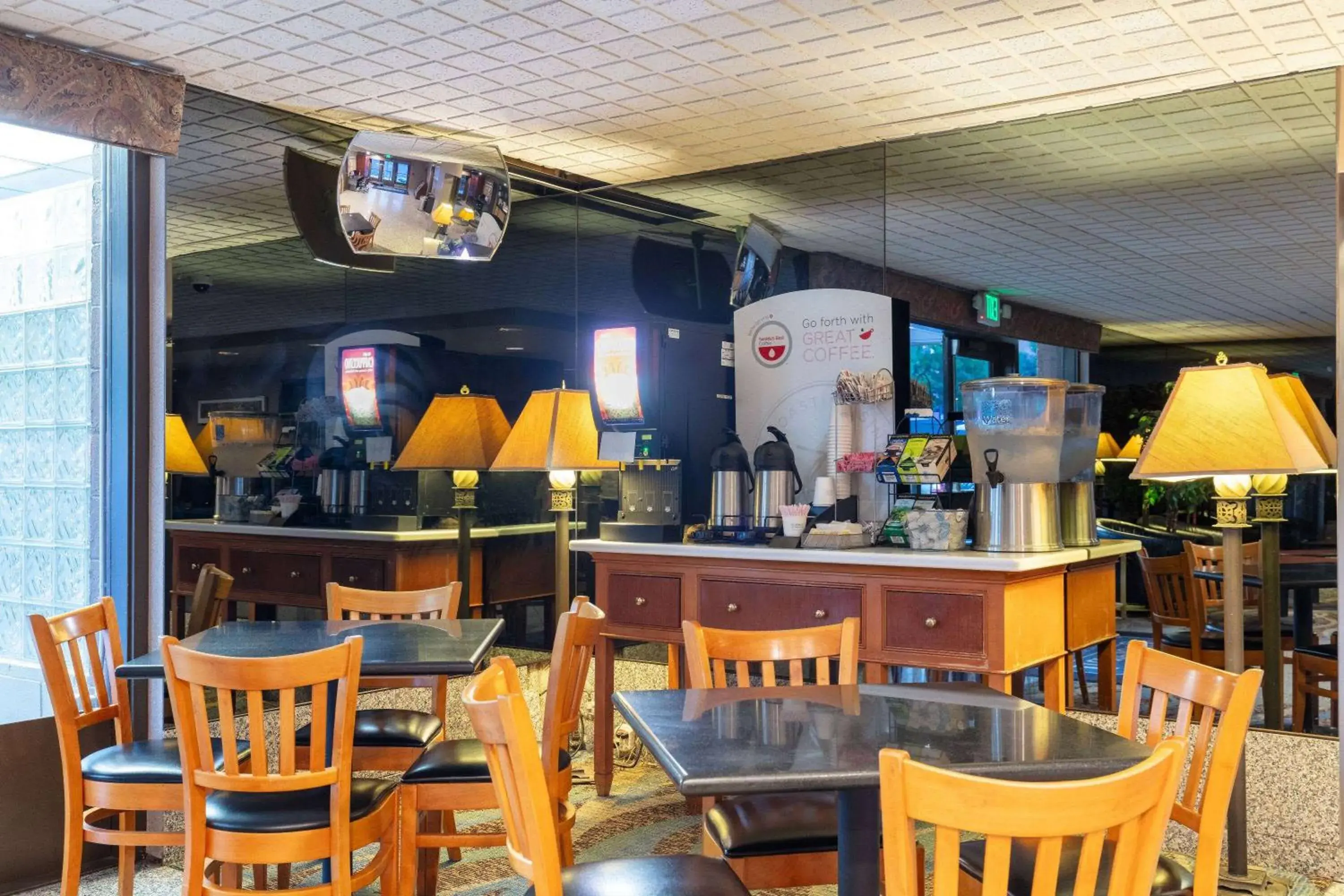 Breakfast in Travelodge by Wyndham Seattle By The Space Needle Breakfast in Travelodge by Wyndham Seattle By The Space Needle