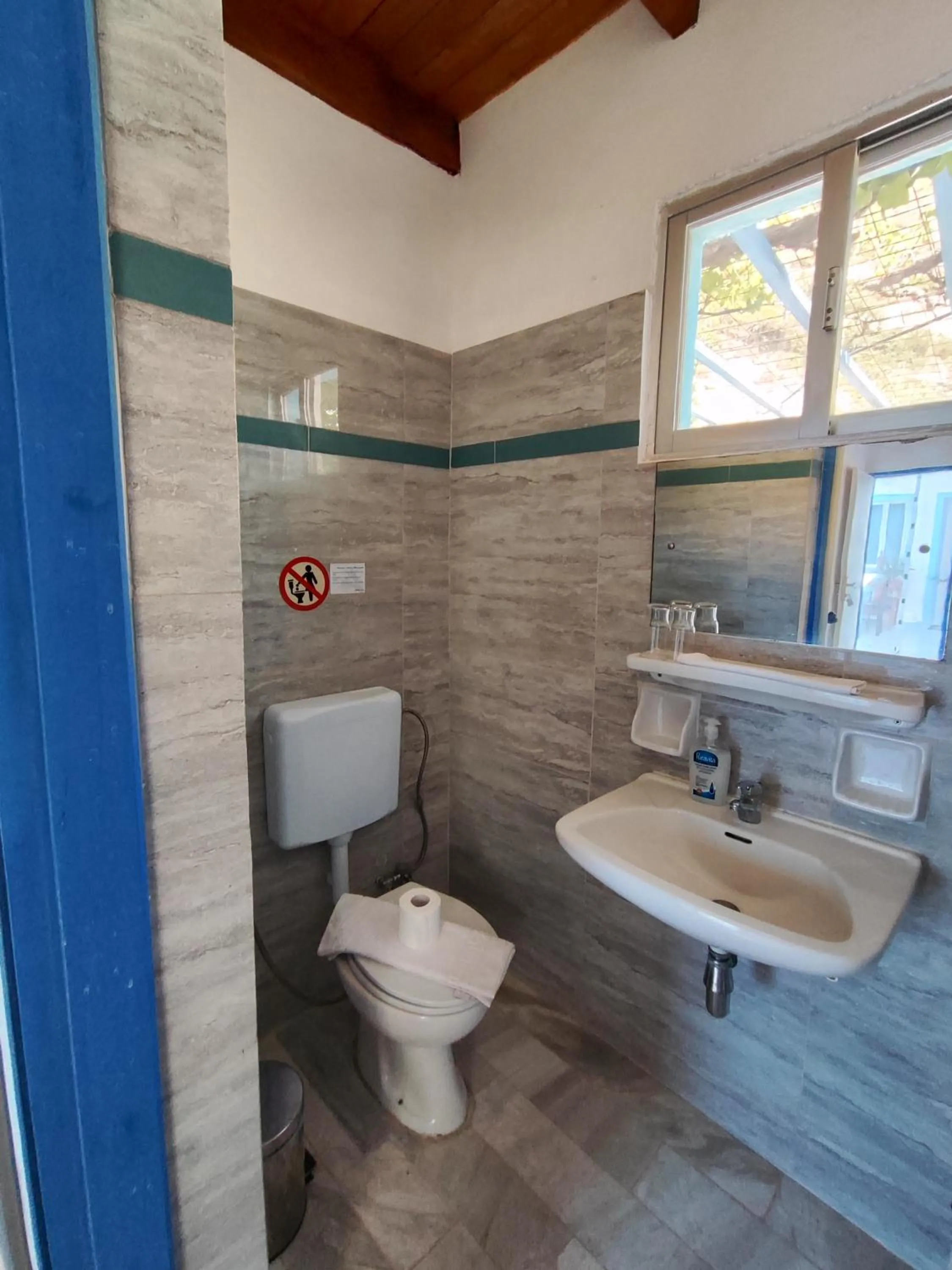 Oleander's Garden Traditional Cretan Cottage