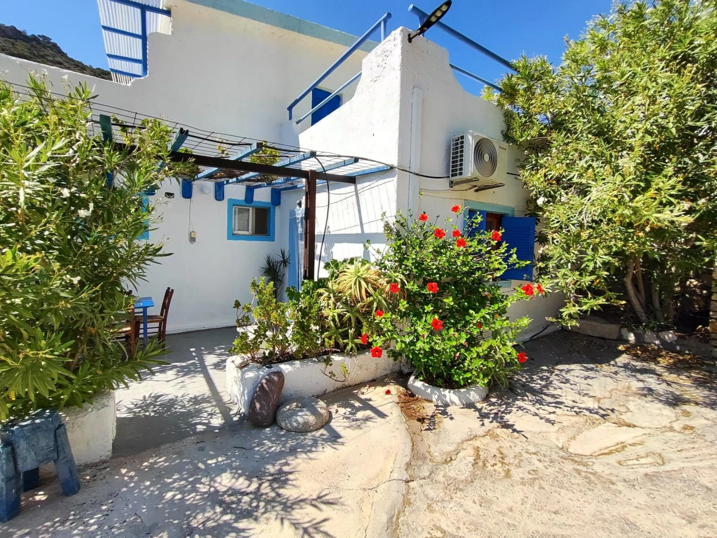 Oleander's Garden Traditional Cretan Cottage