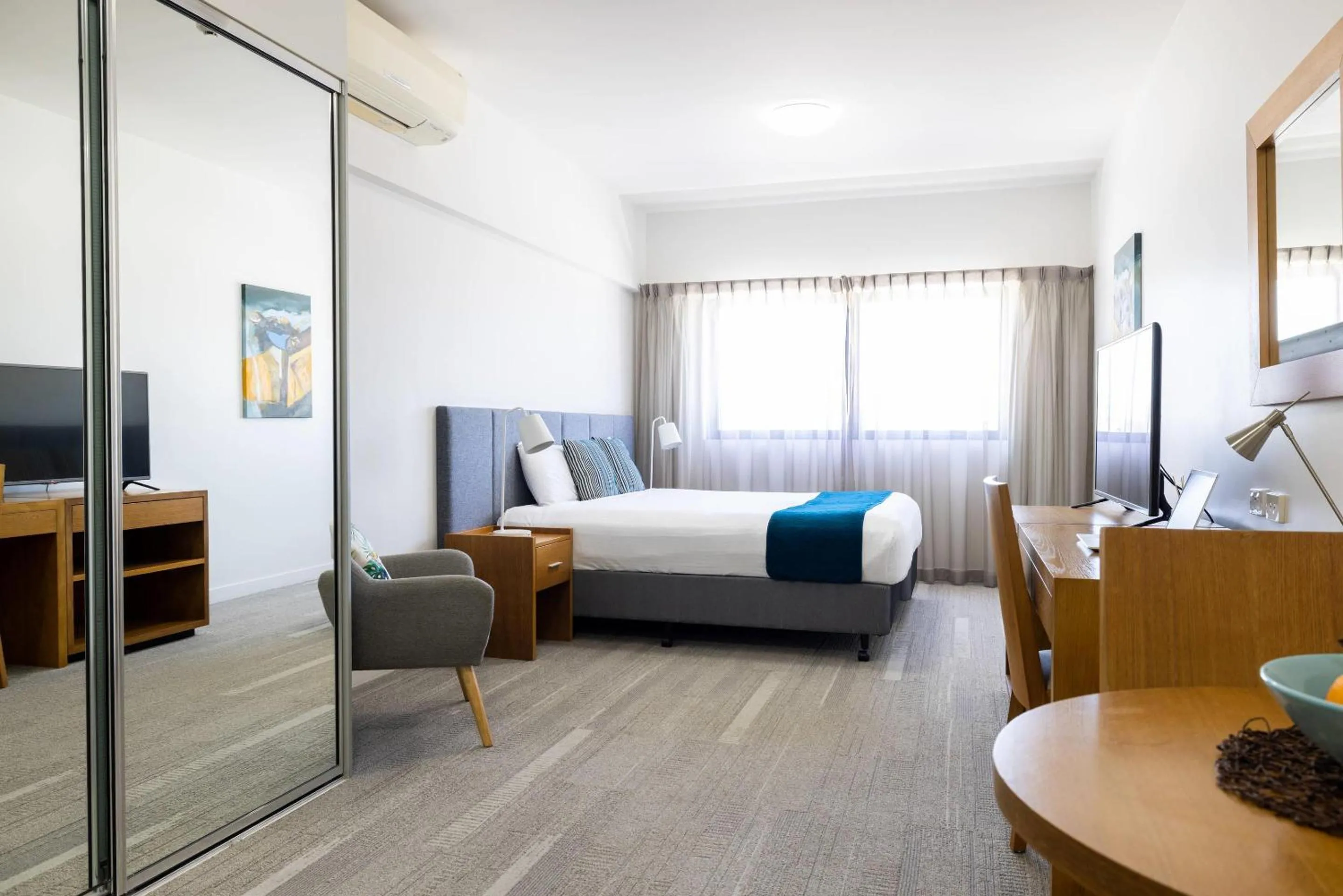 Bedroom, Bed in MainStay Suites Mackay