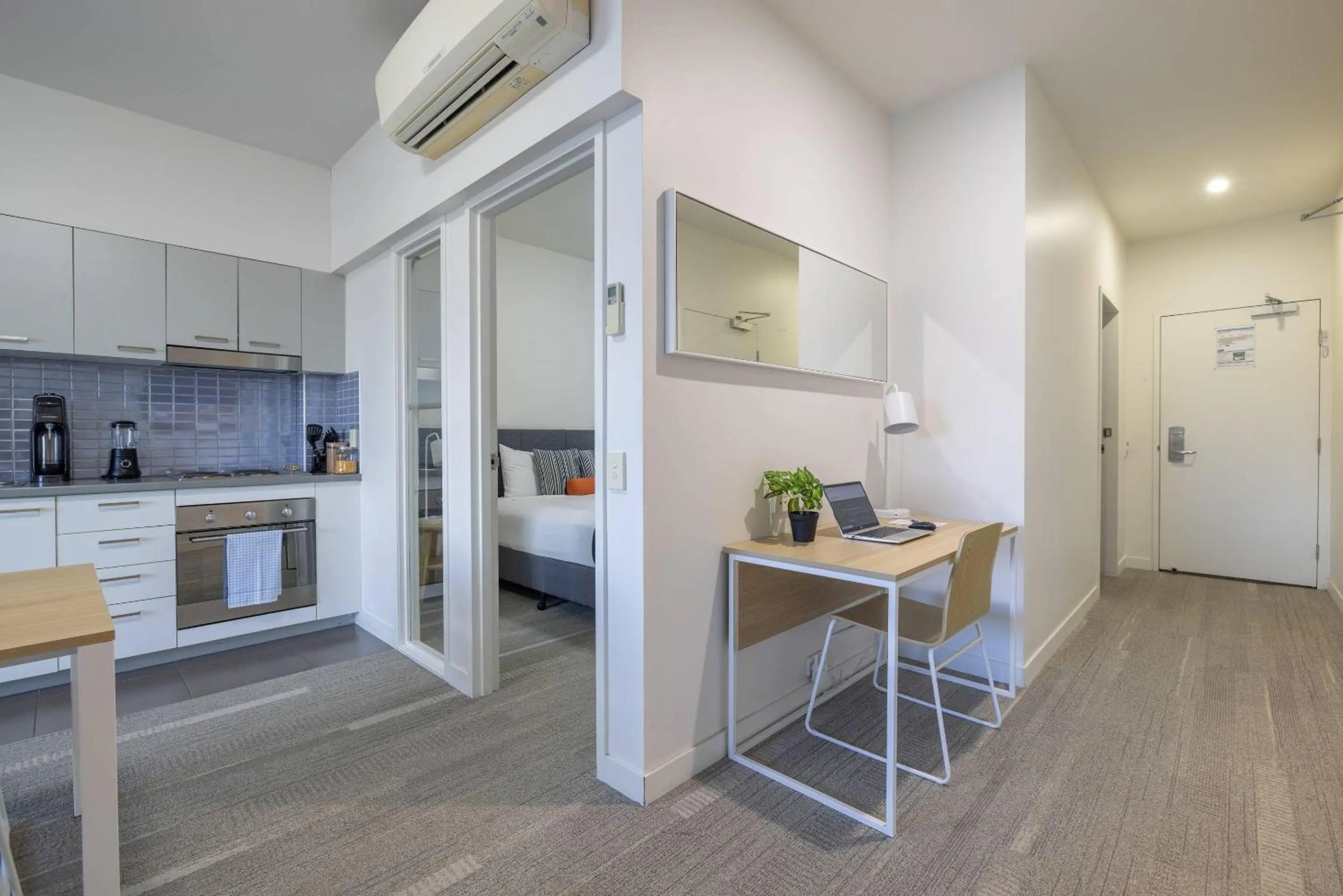 Bedroom in MainStay Suites Mackay