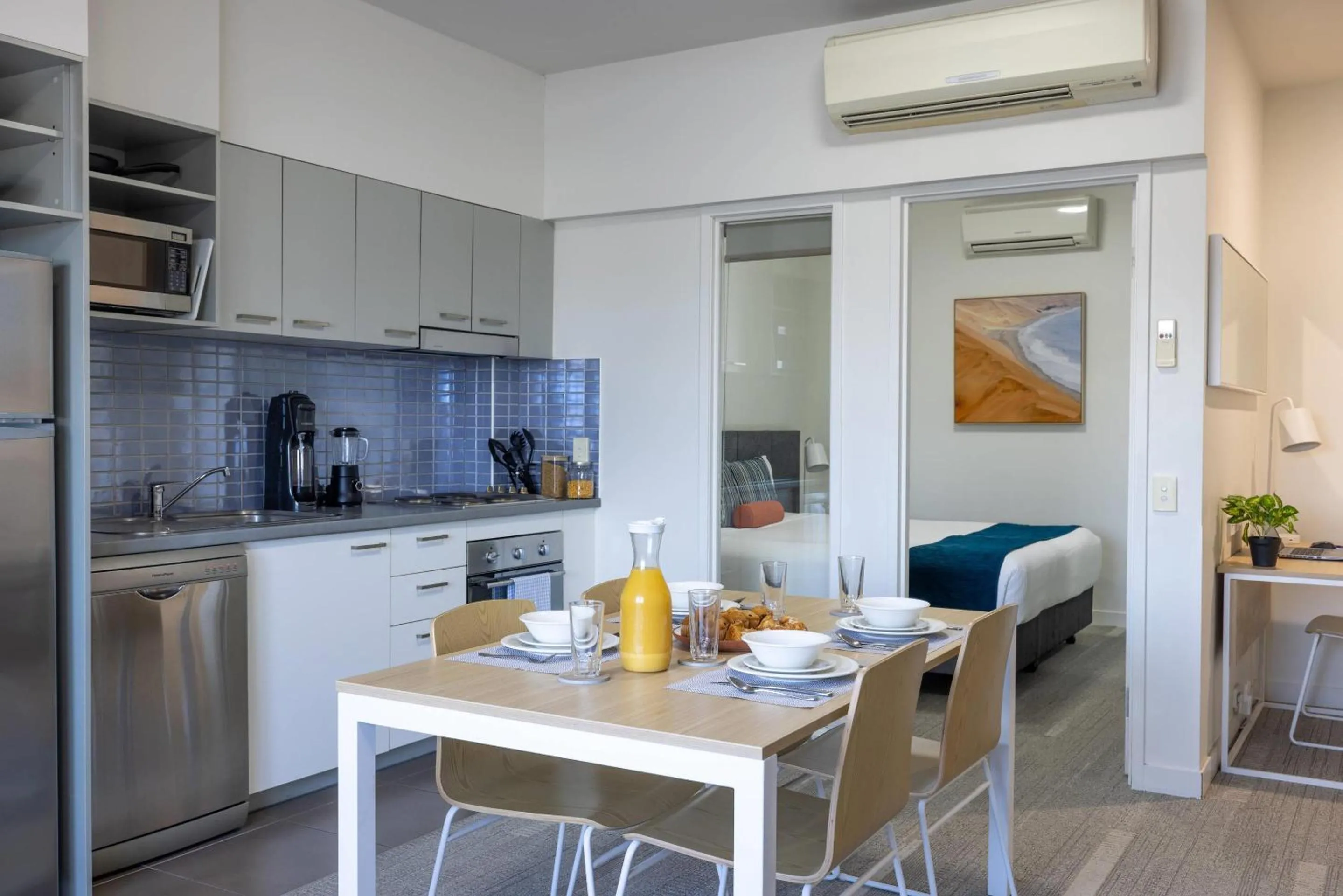Bedroom in MainStay Suites Mackay