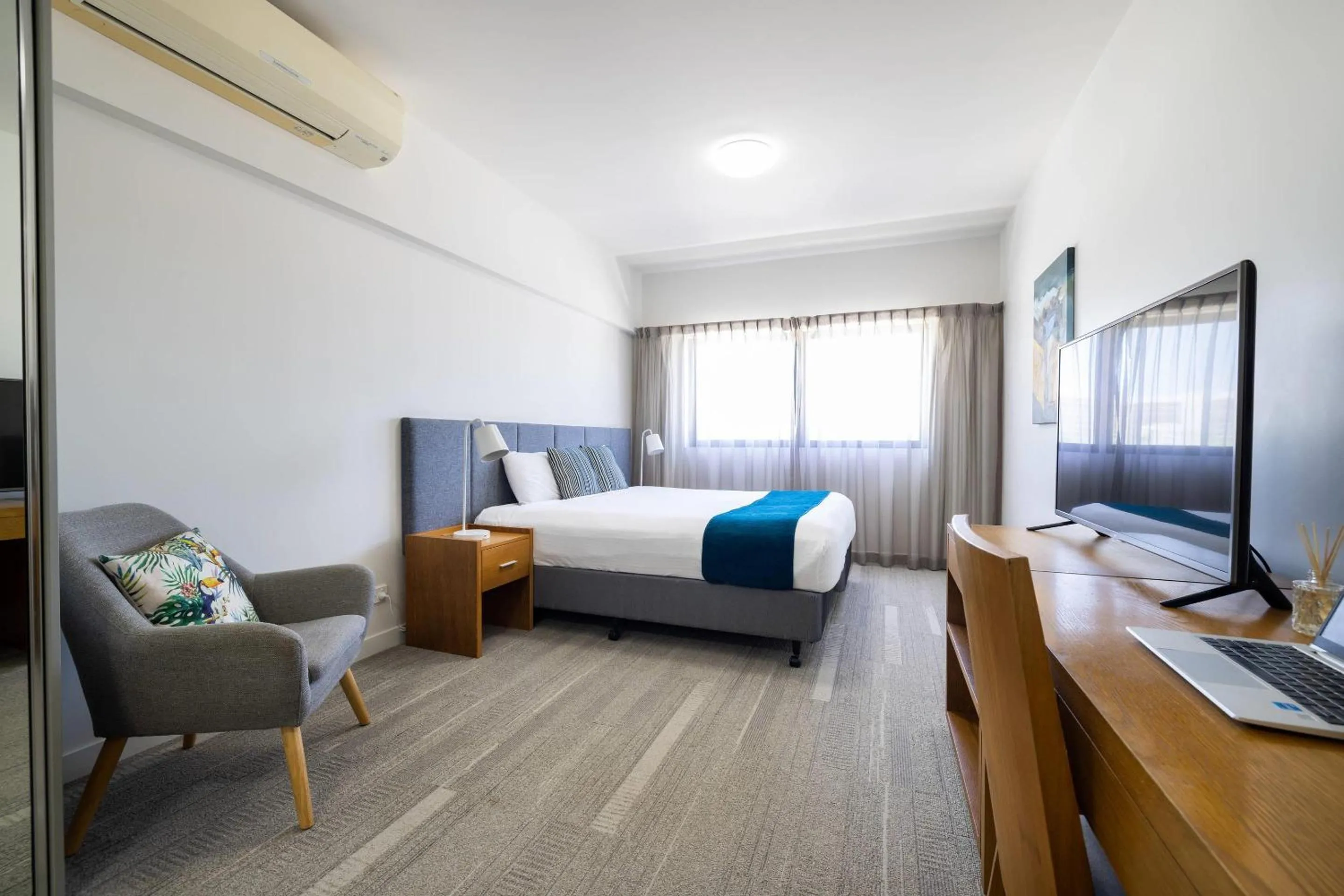 Bedroom, Bed in MainStay Suites Mackay