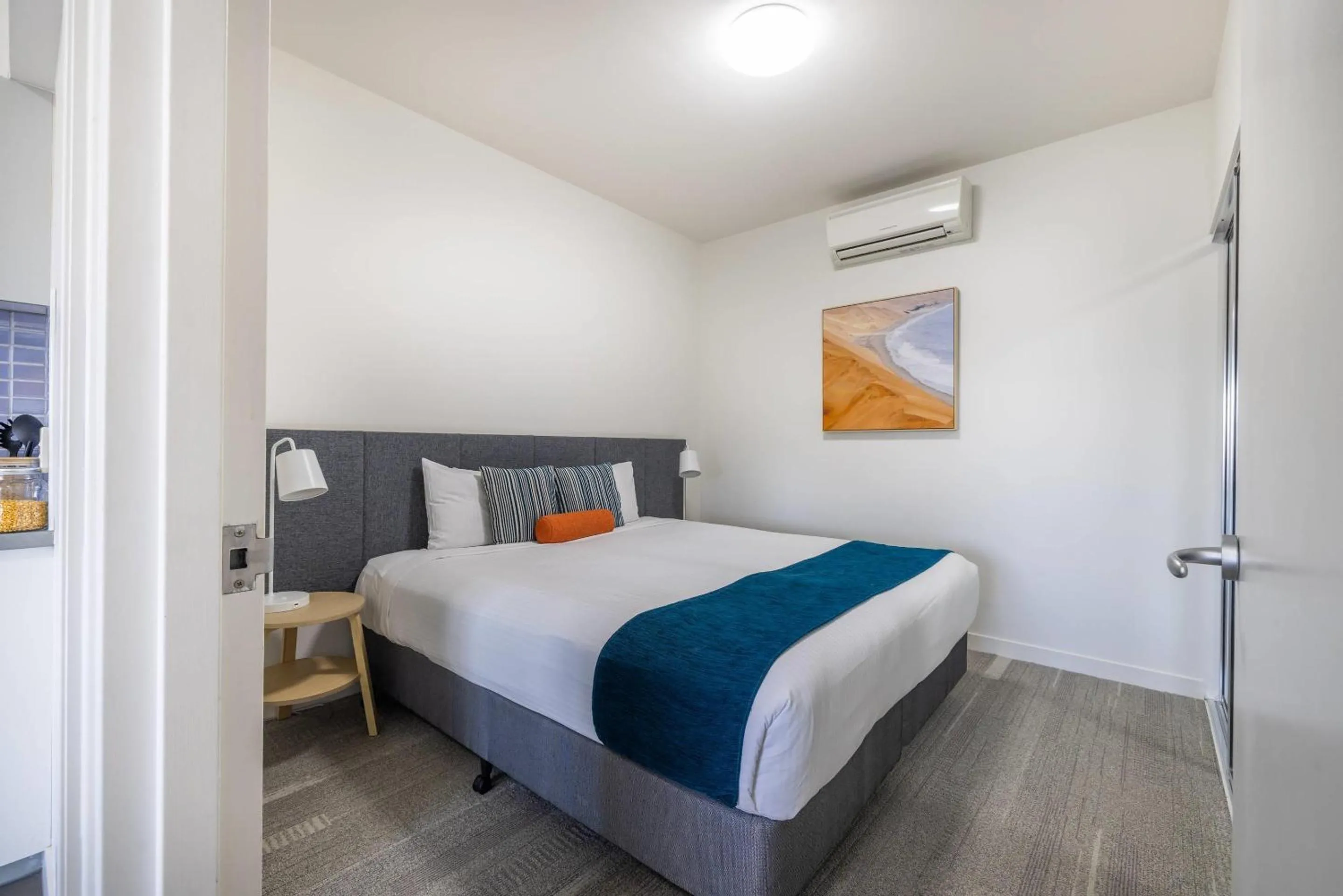 Bedroom, Bed in MainStay Suites Mackay