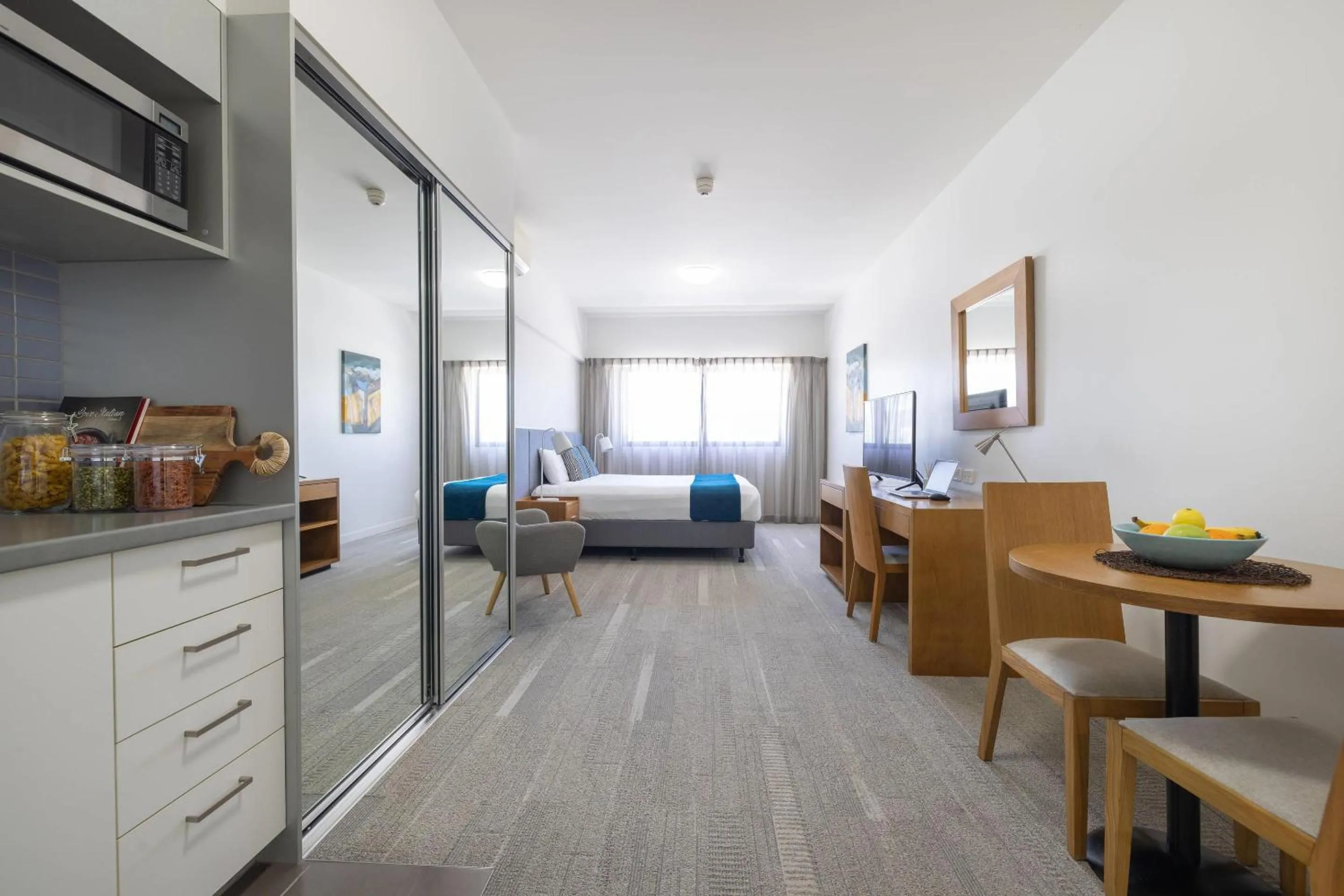 Bedroom, Bed in MainStay Suites Mackay