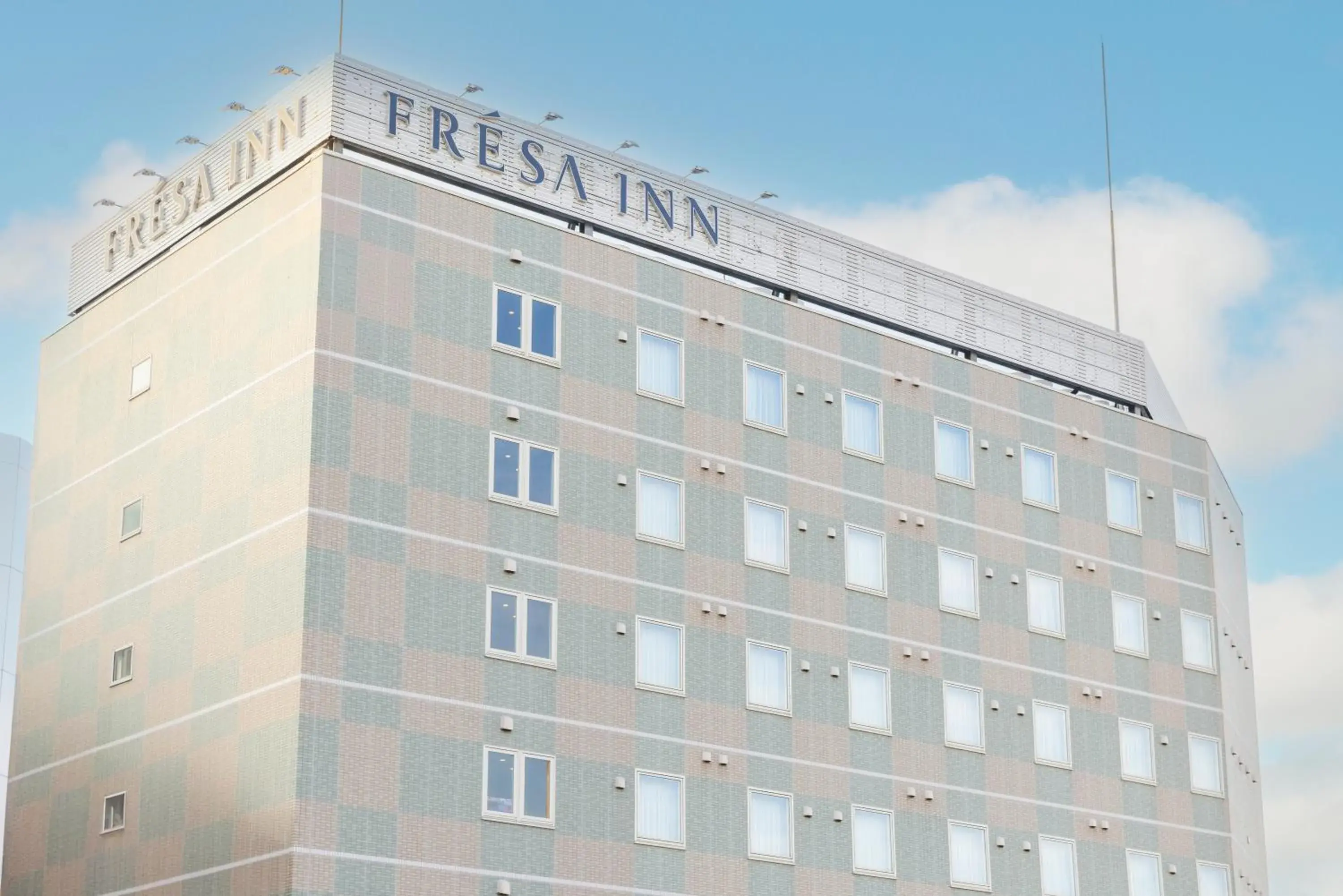 Property building in Sotetsu Fresa Inn Yokohama Totsuka - Renovated in March 31st 2025 Property building in Sotetsu Fresa Inn Yokohama Totsuka - Renovated in March 31st 2025