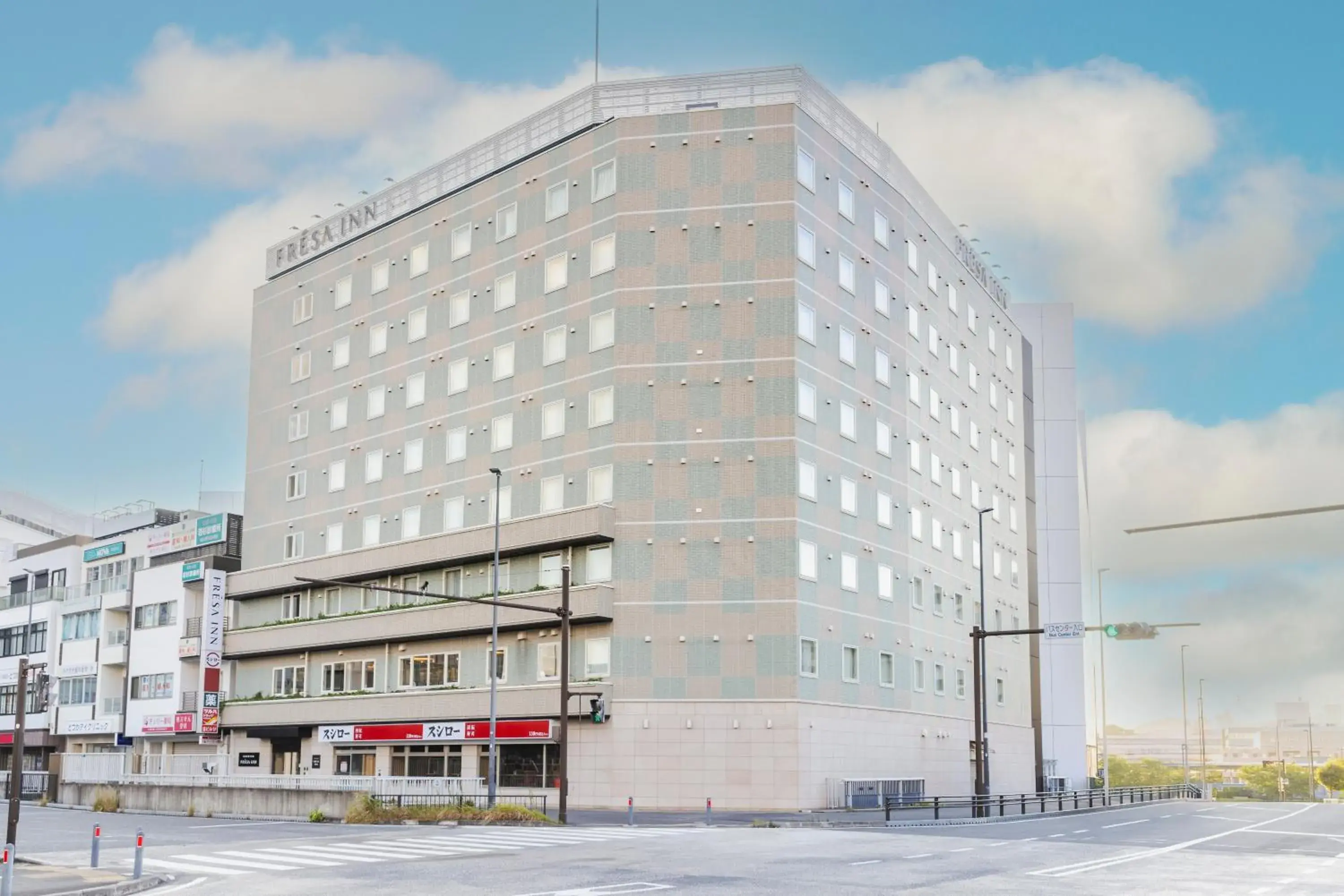 Property building in Sotetsu Fresa Inn Yokohama Totsuka - Renovated in March 31st 2025 Property building in Sotetsu Fresa Inn Yokohama Totsuka - Renovated in March 31st 2025