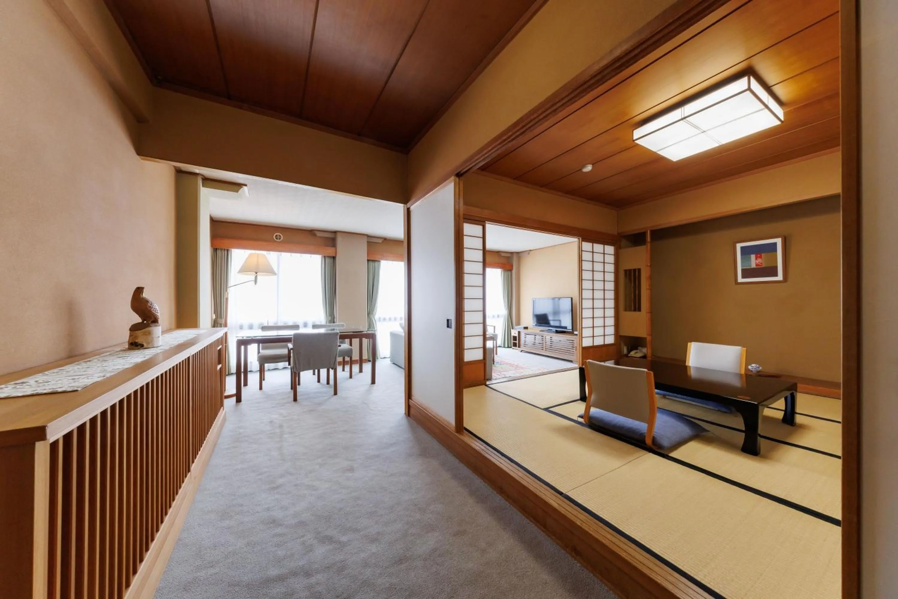 Photo of the whole room in Yorozuya