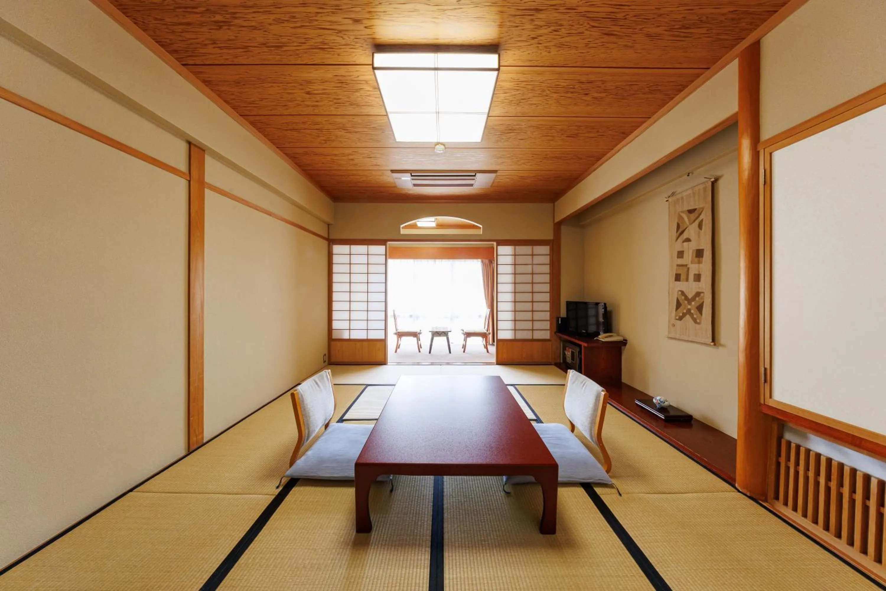 Photo of the whole room in Yorozuya