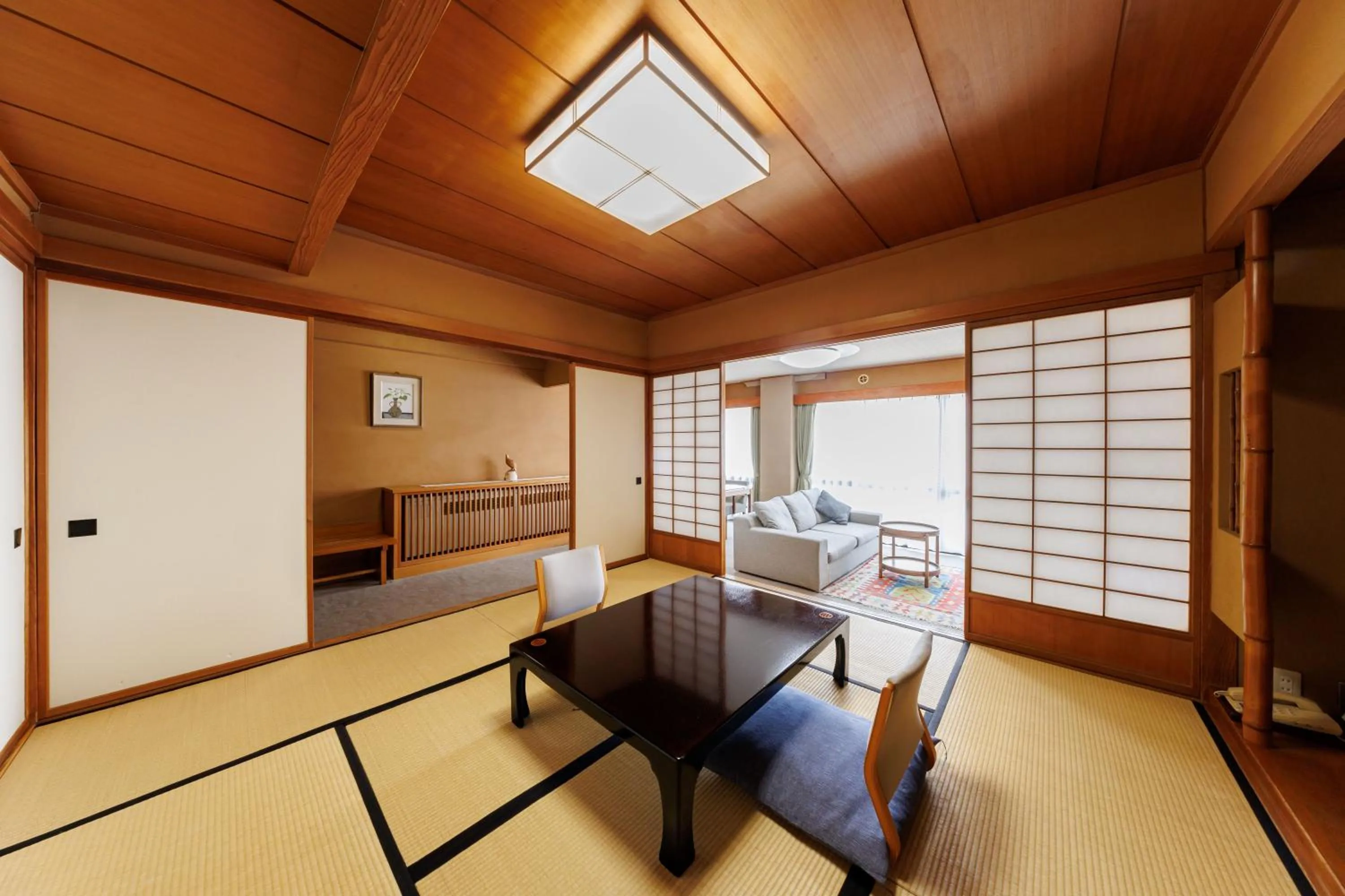 Photo of the whole room in Yorozuya