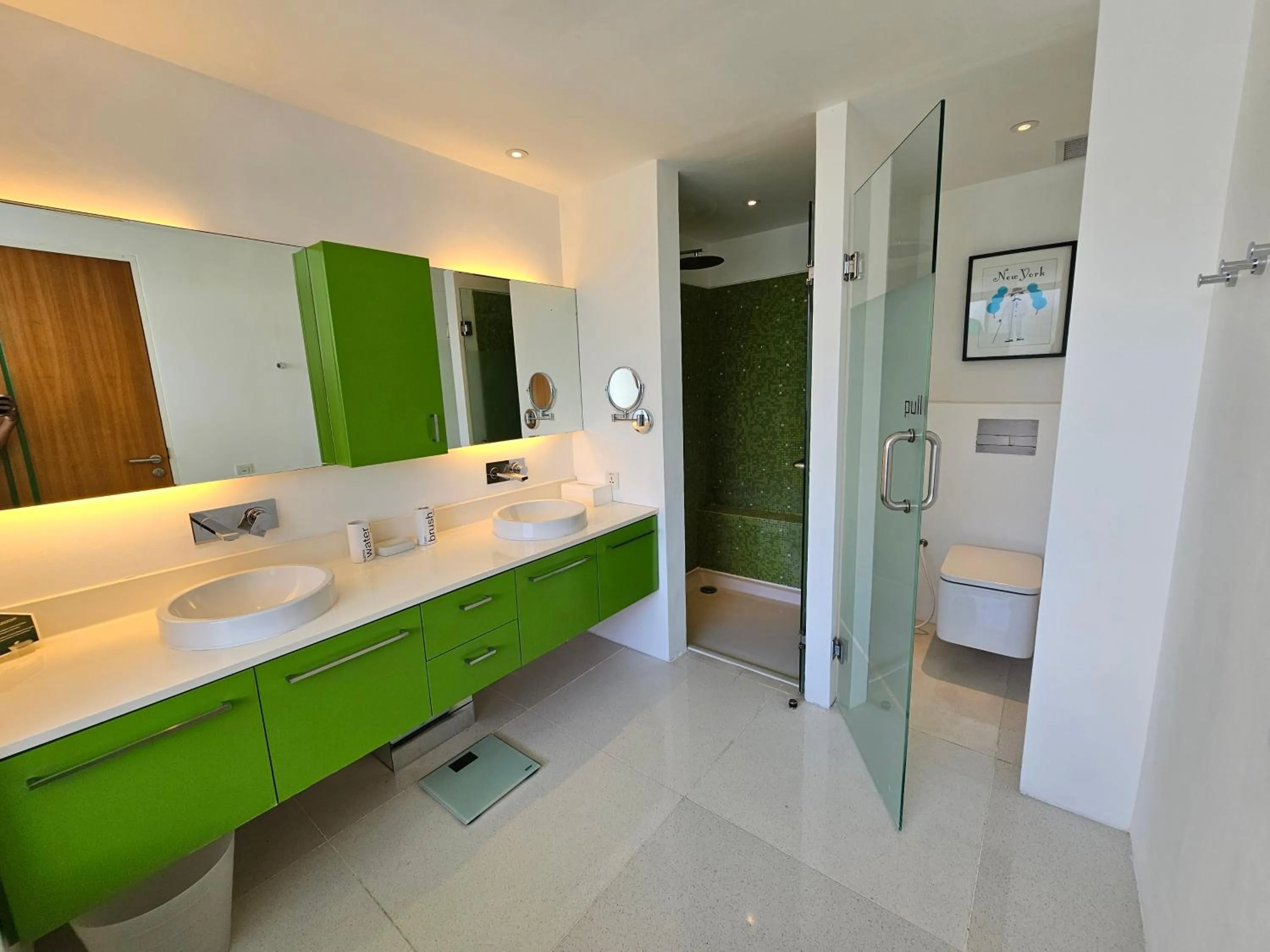 Bathroom, Bed in Chill Hotel Seminyak