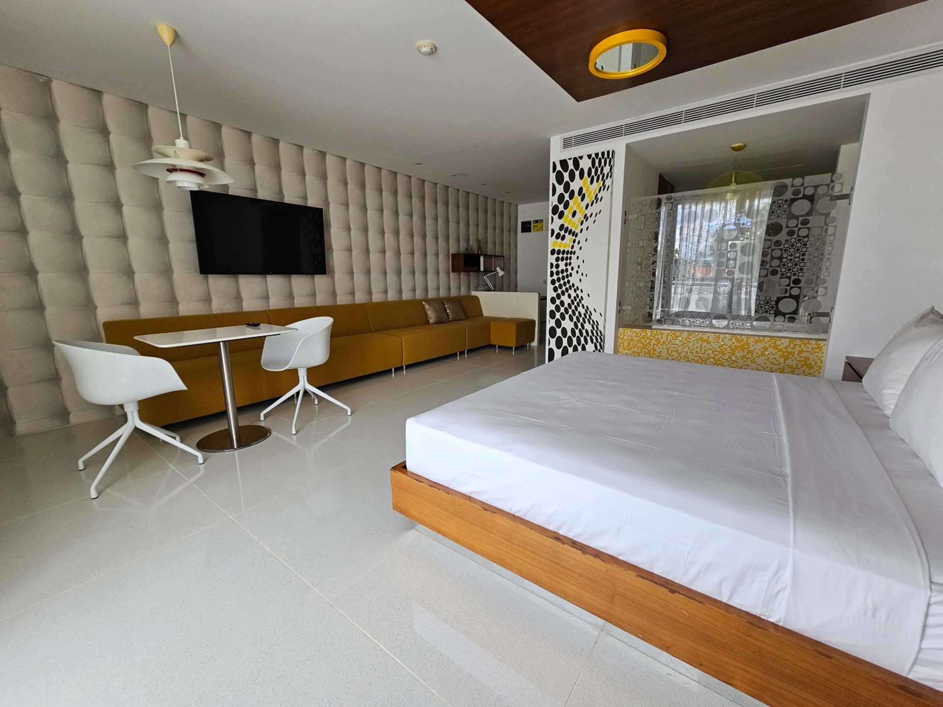 TV and multimedia, Bed in Chill Hotel Seminyak