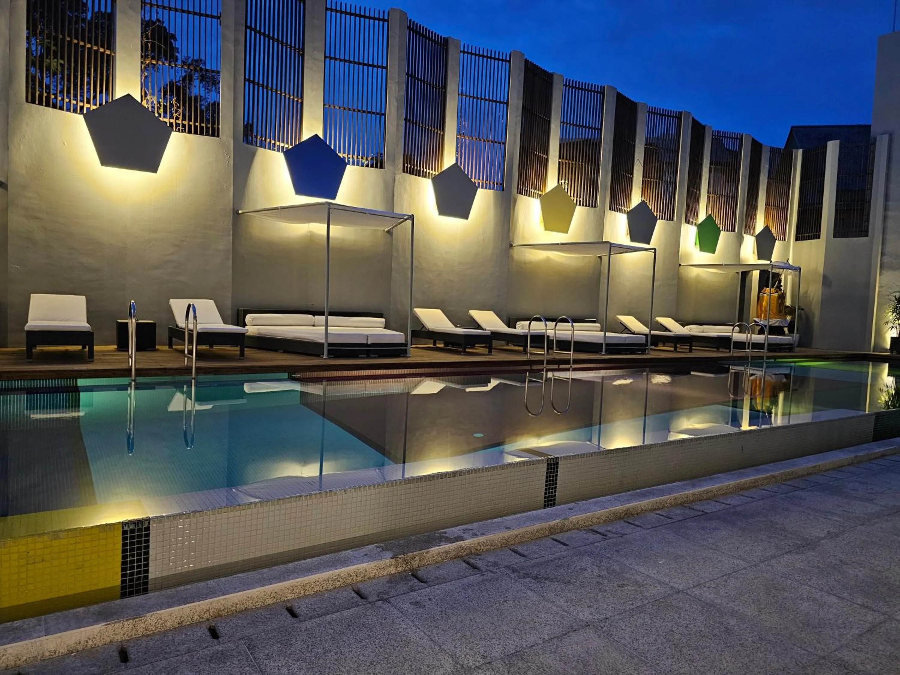 Night in Chill Hotel Seminyak