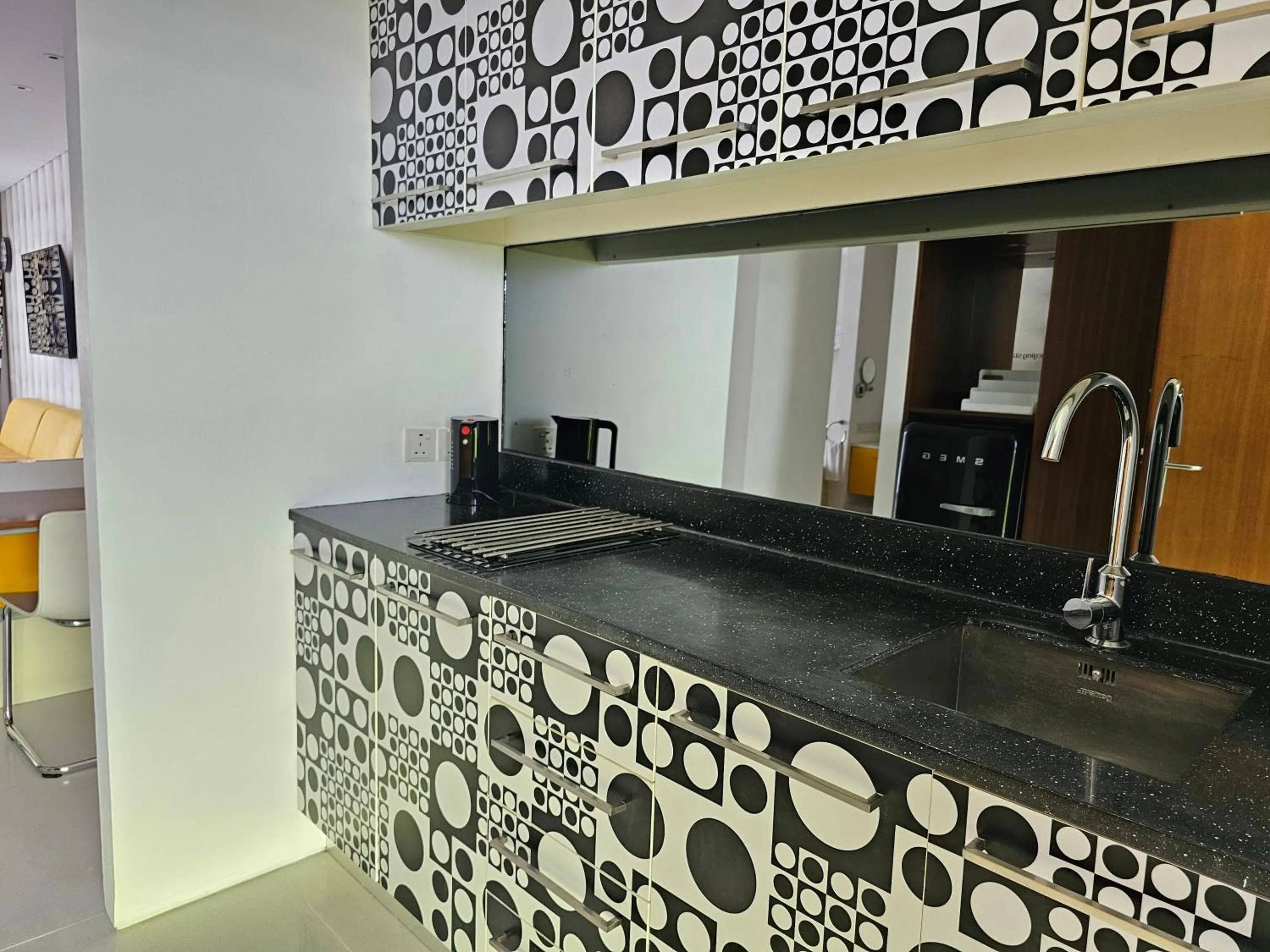 Kitchen or kitchenette in Chill Hotel Seminyak