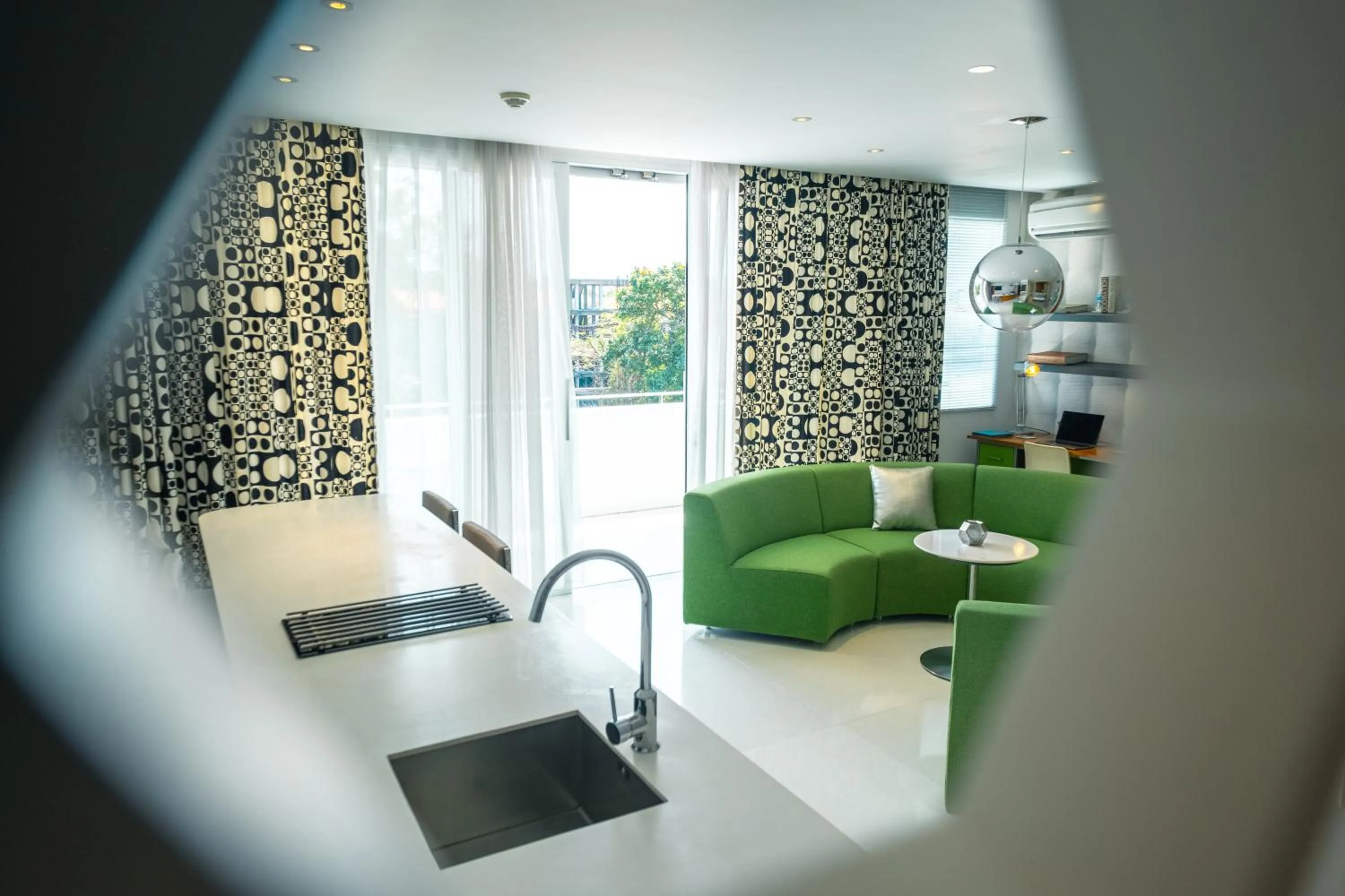Kitchen or kitchenette in Chill Hotel Seminyak