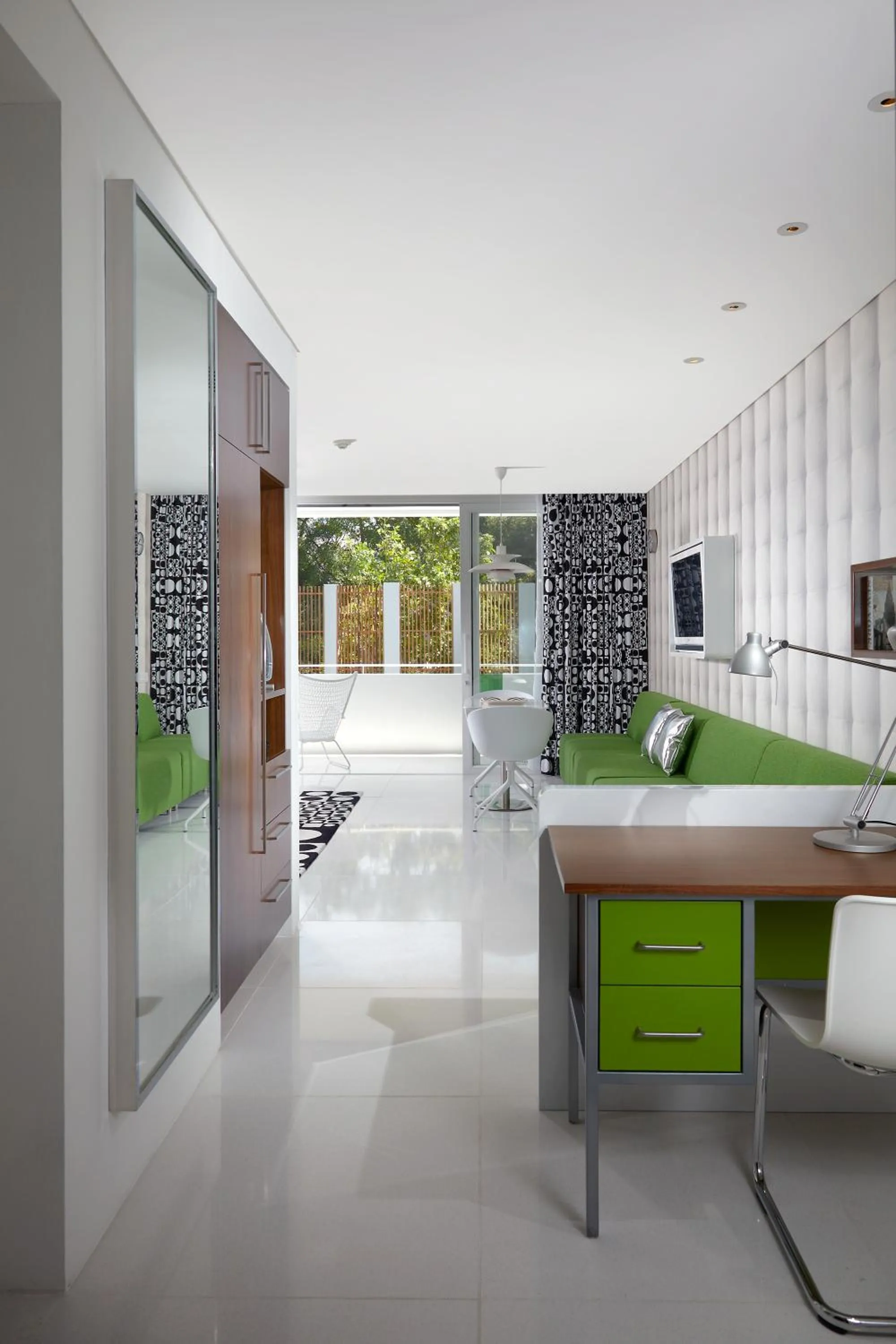 Photo of the whole room in Chill Hotel Seminyak