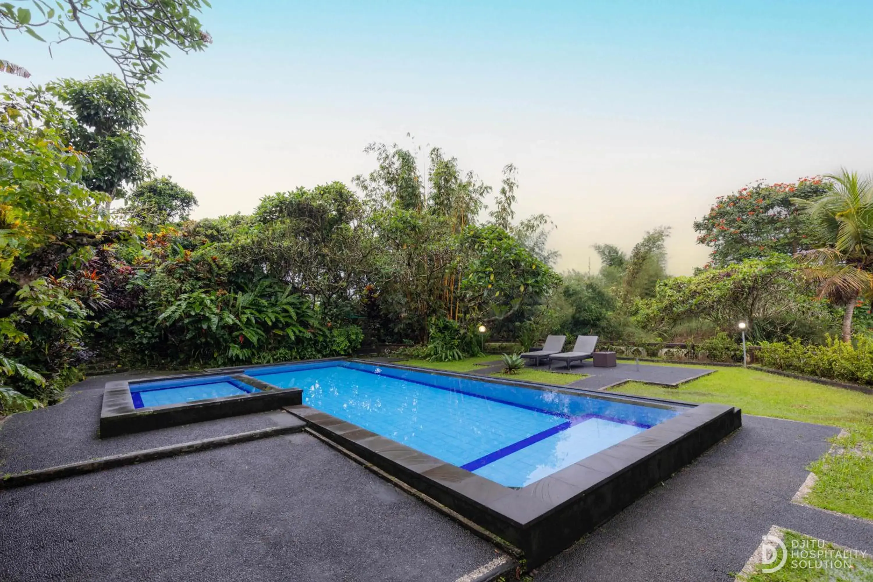 Swimming pool in Taman Indrakila Swimming pool in Taman Indrakila