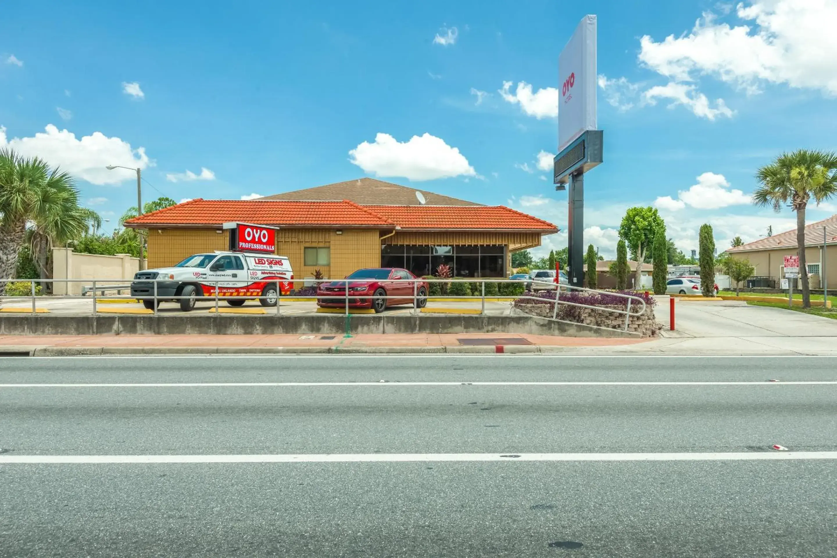 Facade/entrance in Hotel Belair Orlando Near Florida Mall Facade/entrance in Hotel Belair Orlando Near Florida Mall
