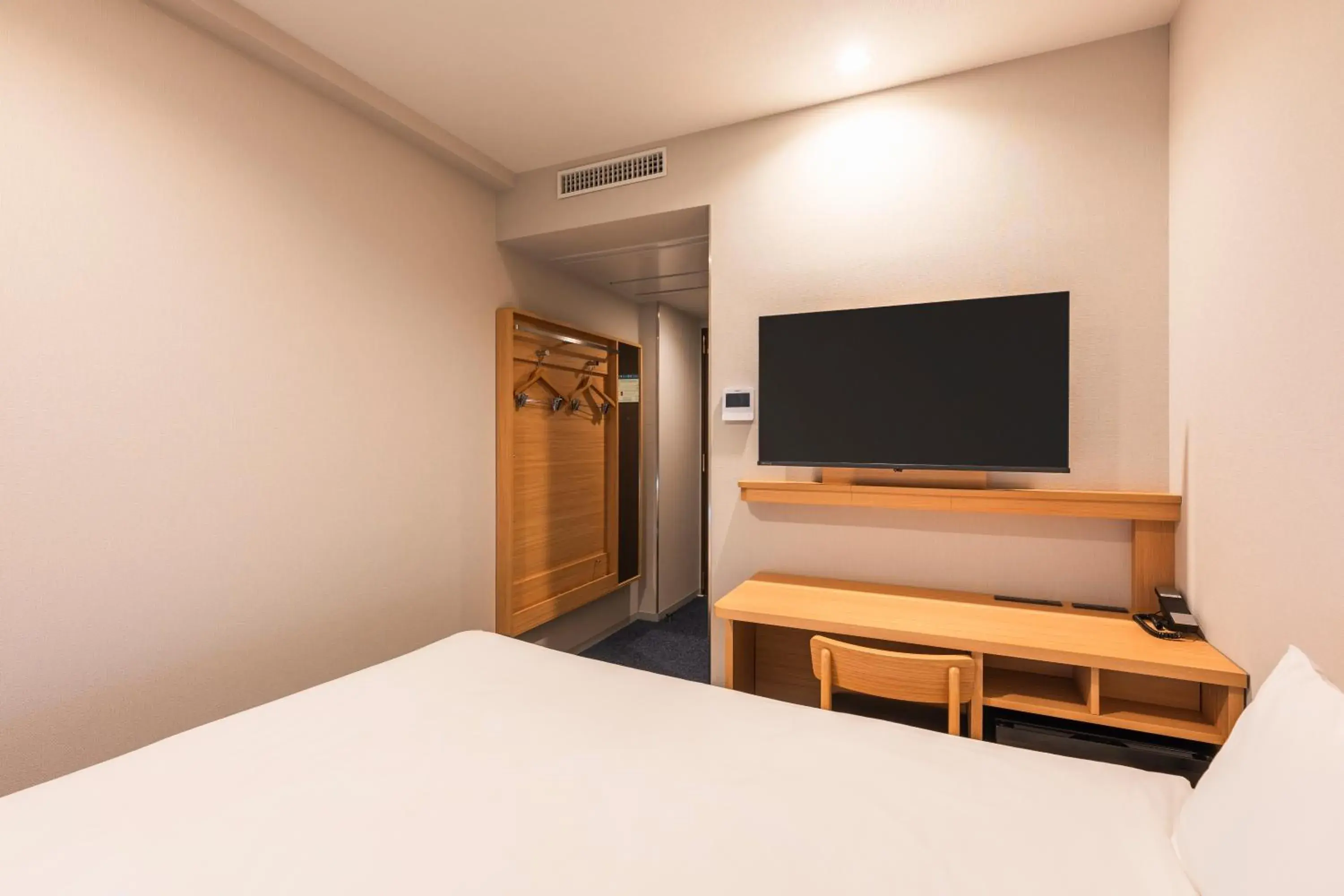 Photo of the whole room, Bed in Sotetsu Fresa Inn Fujisawa Shonandai Photo of the whole room, Bed in Sotetsu Fresa Inn Fujisawa Shonandai