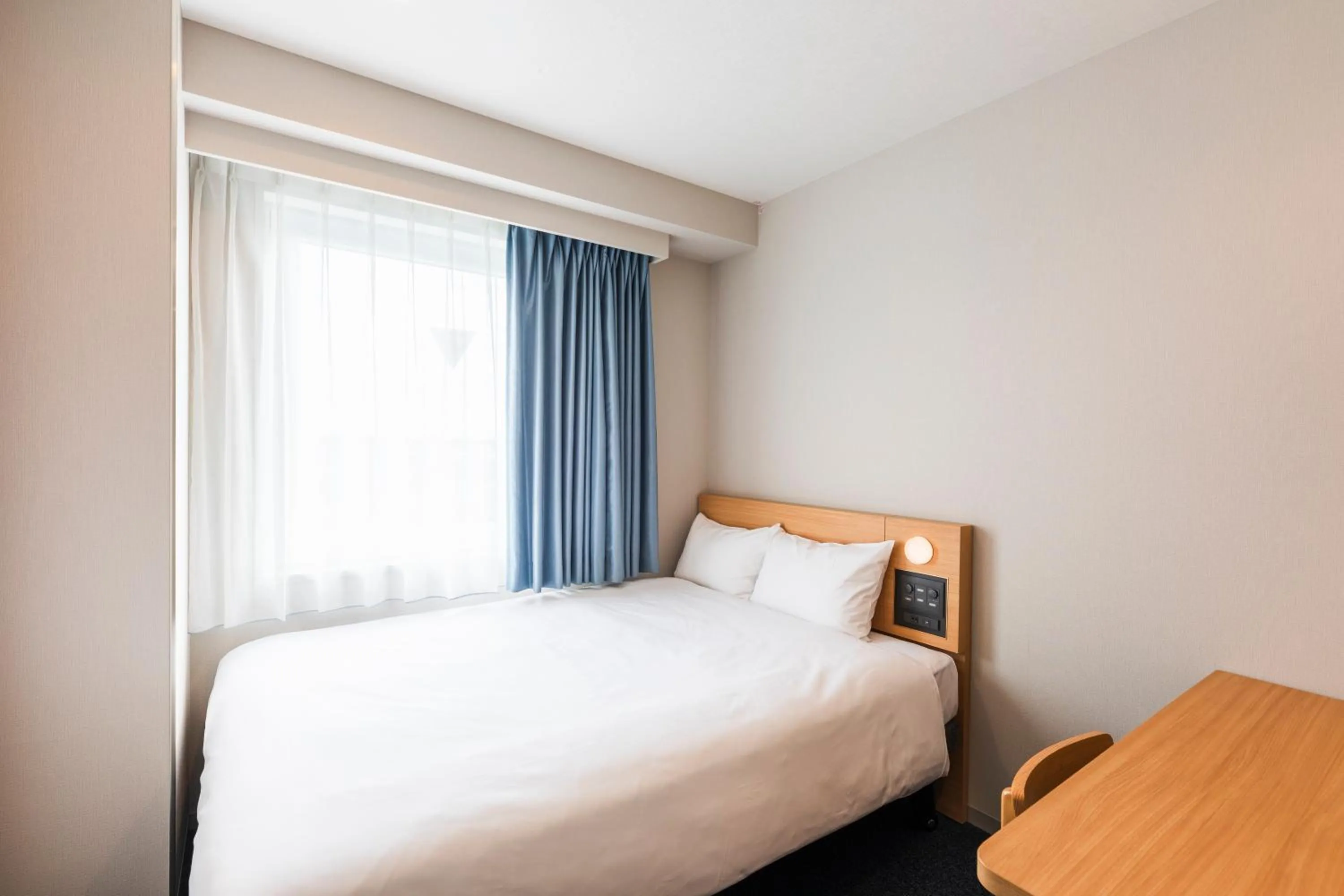 Photo of the whole room, Bed in Sotetsu Fresa Inn Fujisawa Shonandai