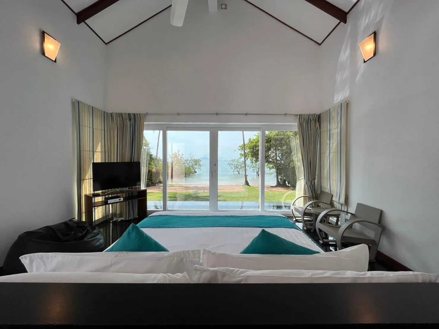 Sea view, Bed in Krabi Beach House, SHA Extra Plus