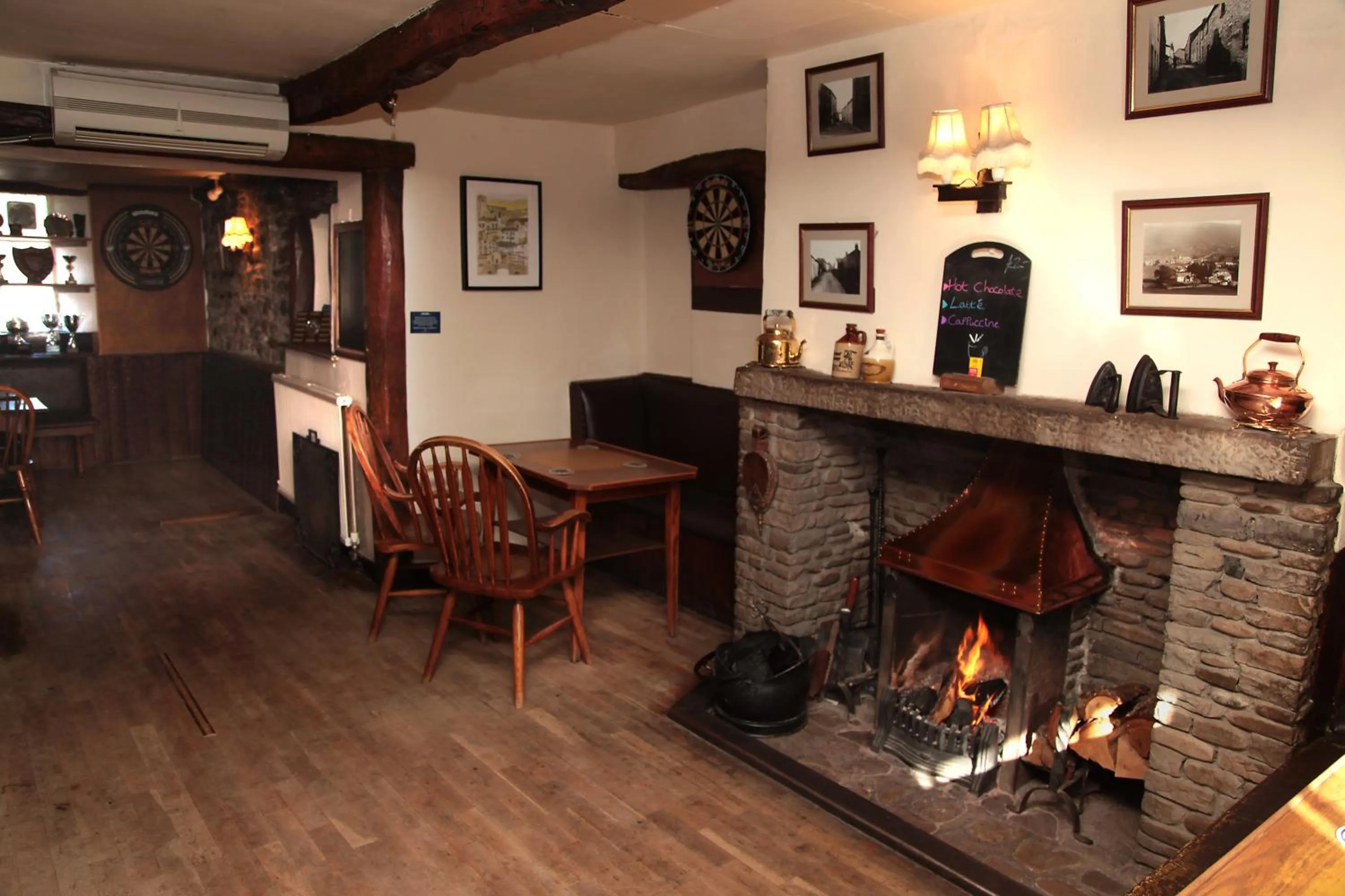 Lounge or bar in The Sun Inn