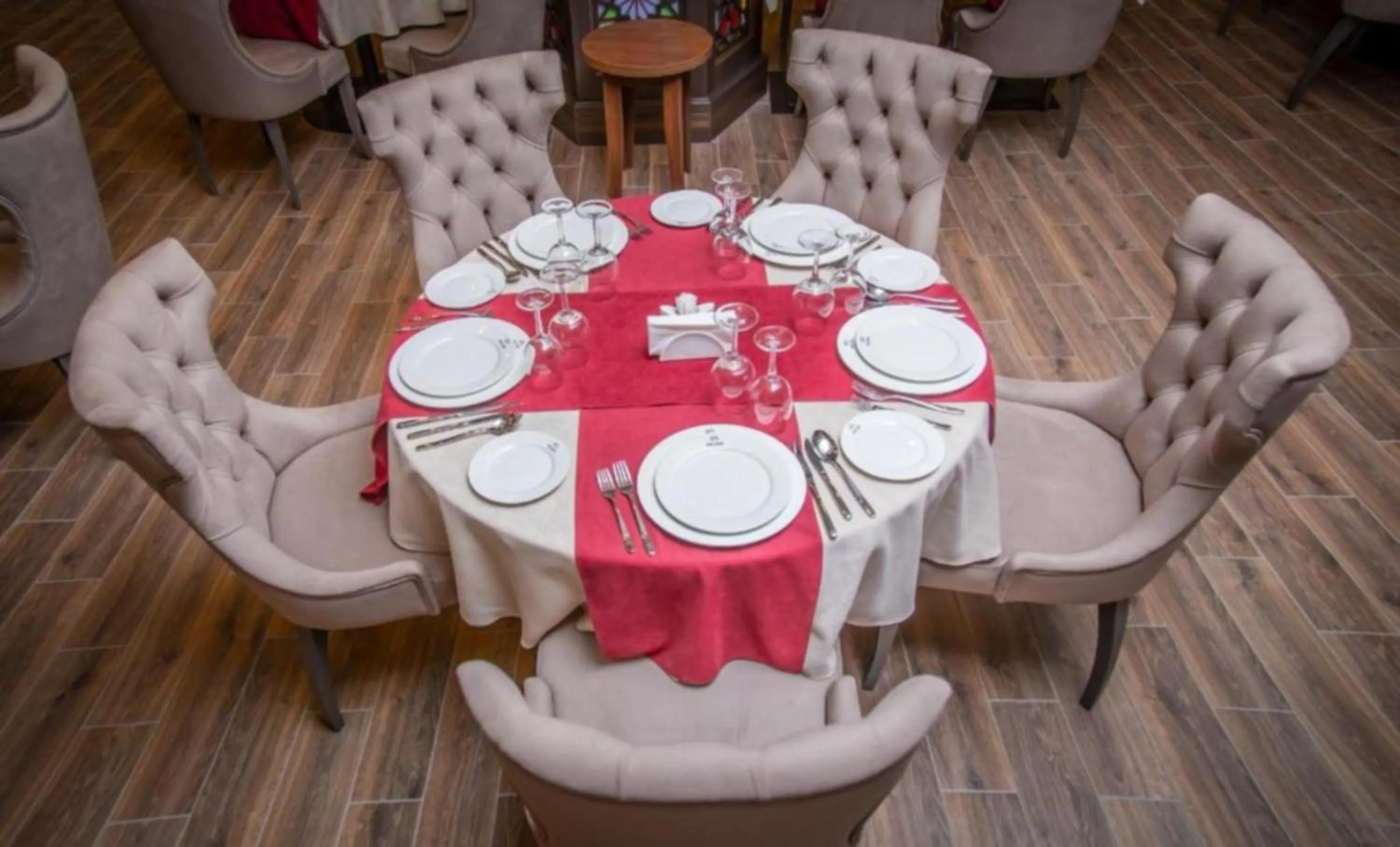 Restaurant/places to eat in Macara Sheki City Hotel