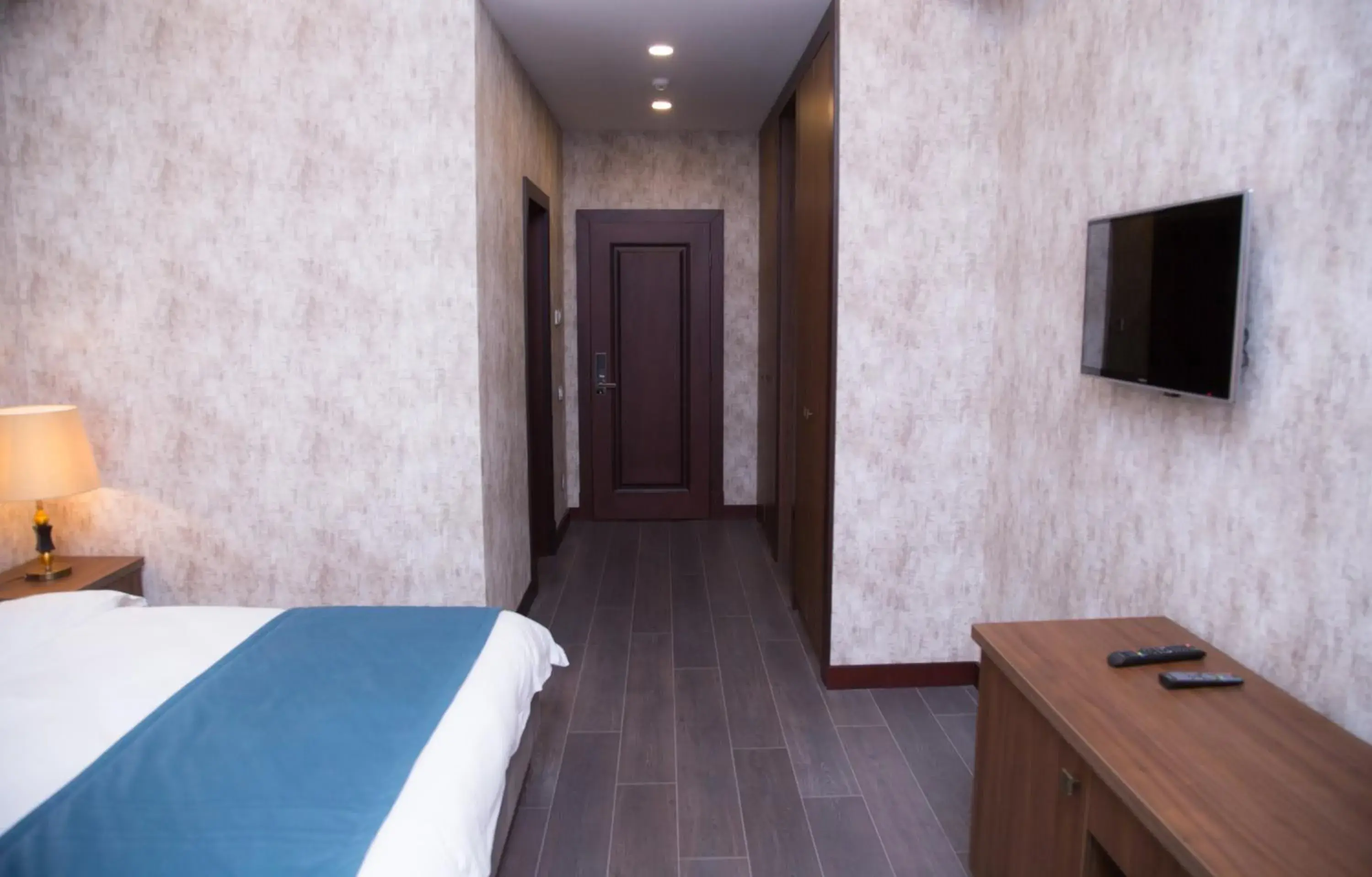 TV and multimedia, Bed in Macara Sheki City Hotel TV and multimedia, Bed in Macara Sheki City Hotel