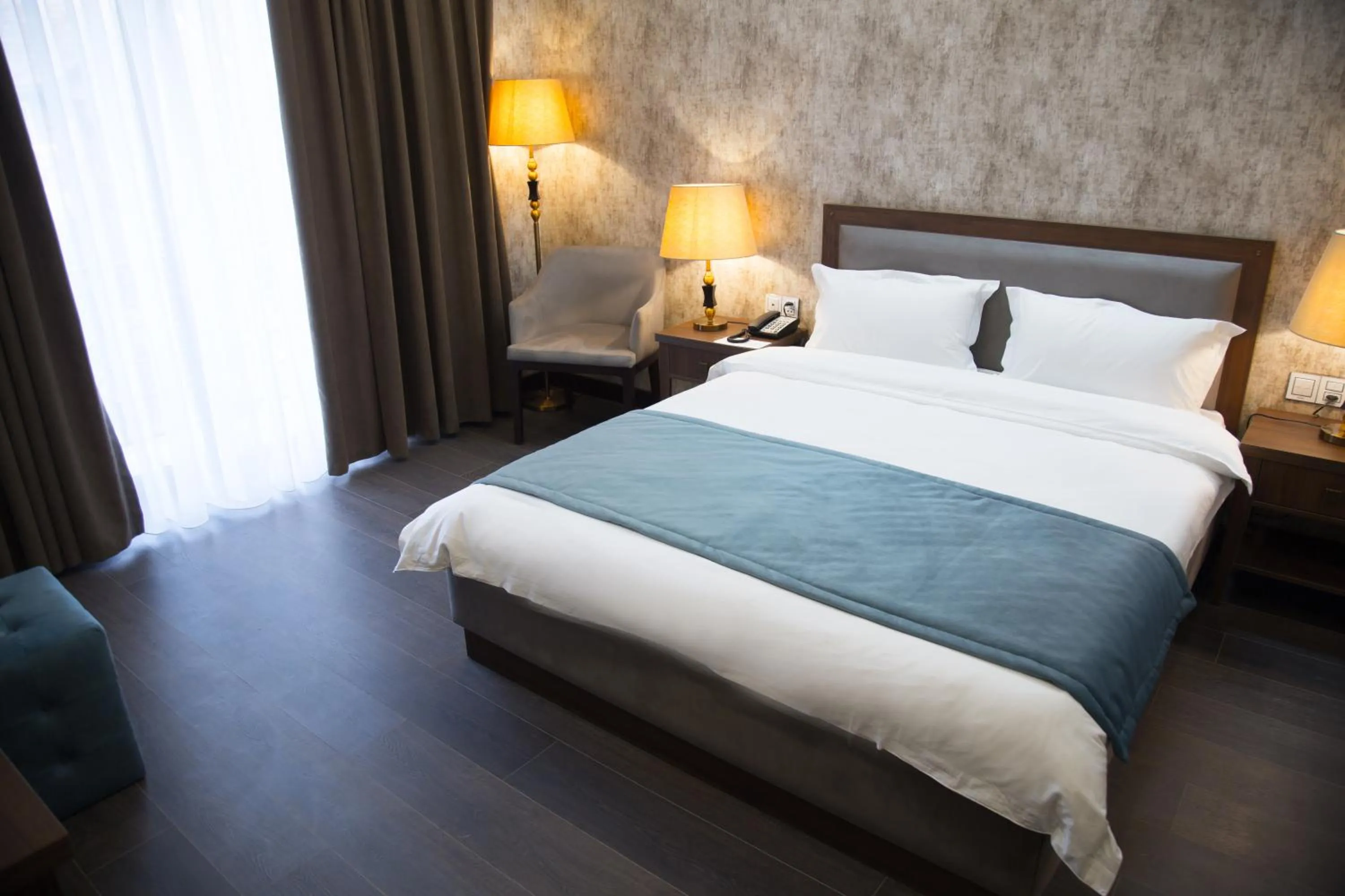 Bed in Macara Sheki City Hotel