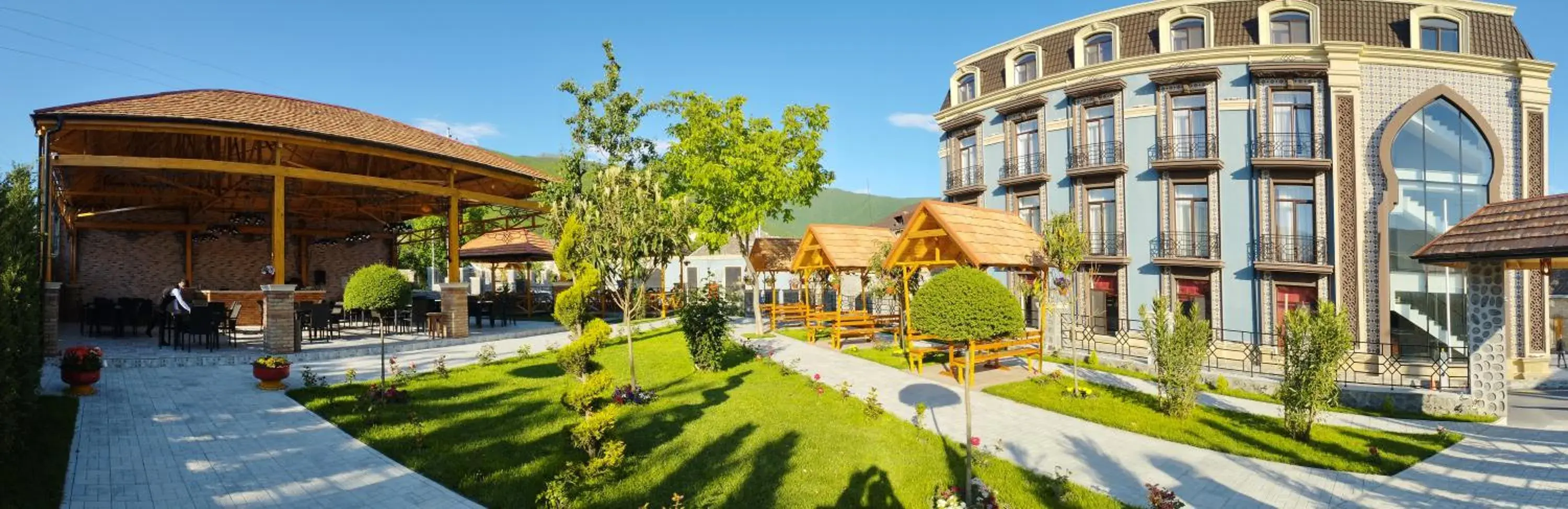 Property building in Macara Sheki City Hotel Property building in Macara Sheki City Hotel