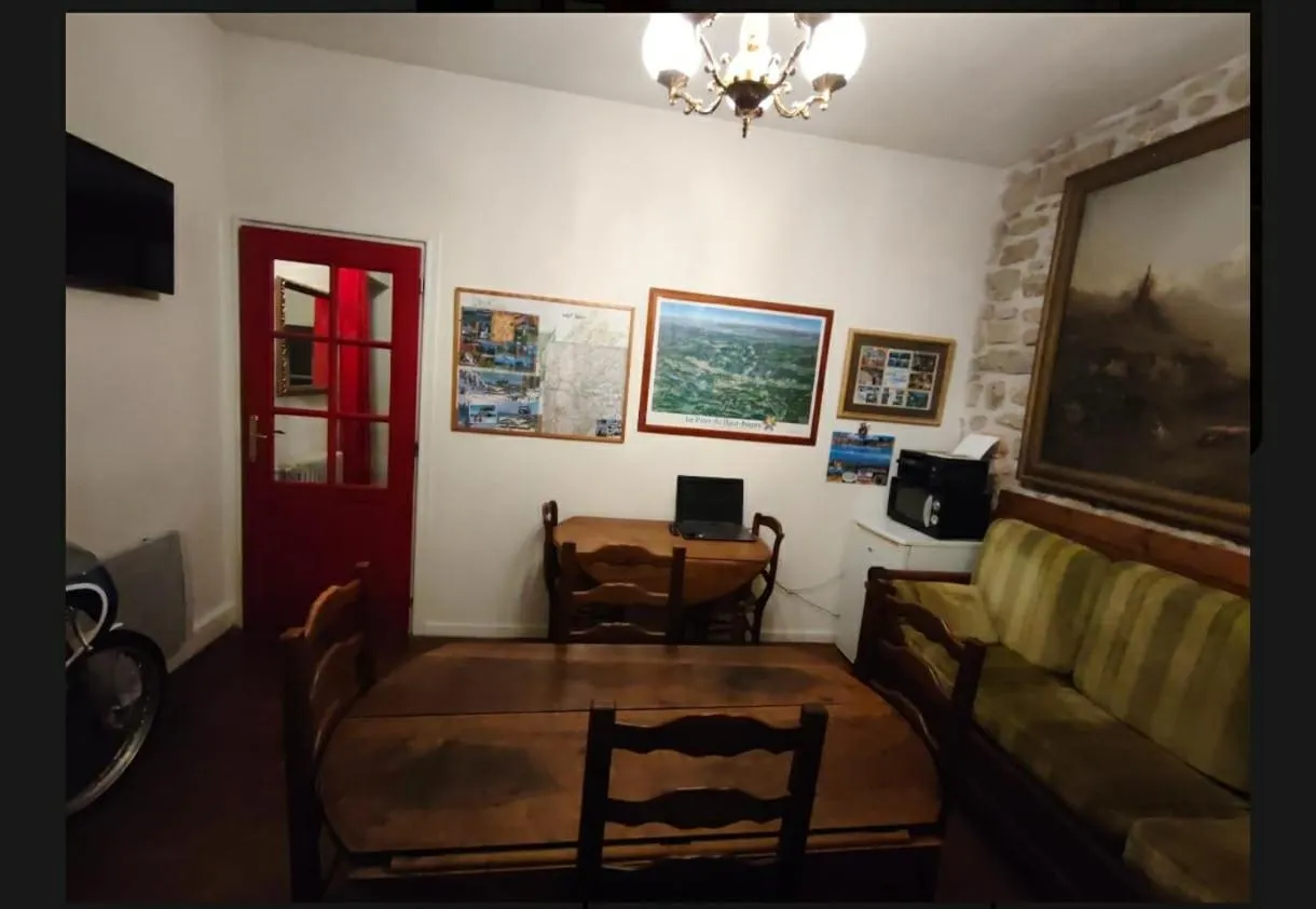 Living room in A la Grenouille du Jura - Chambres d'Hôtes de Charme Oyonnax Nantua