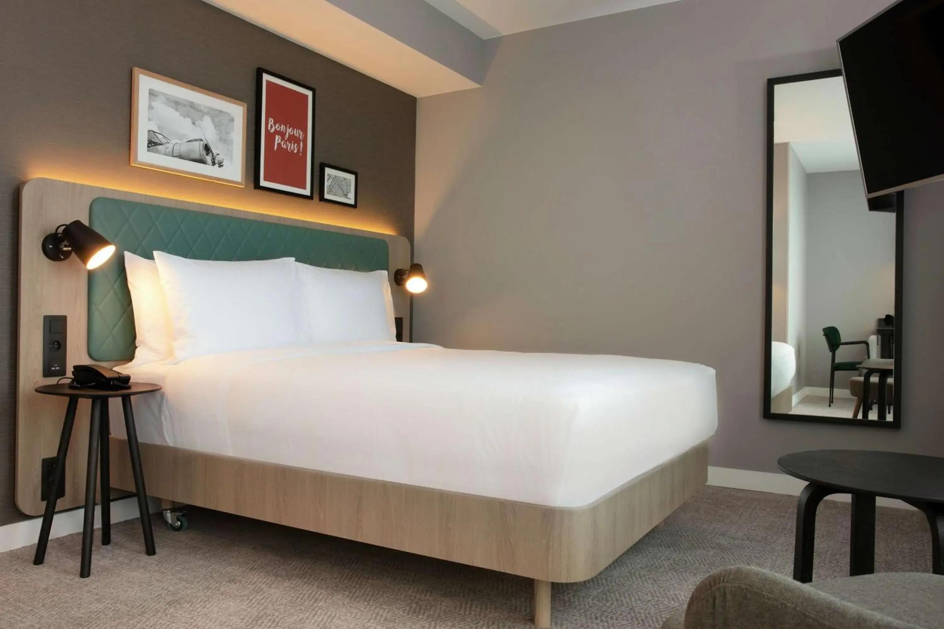 Queen Room in Hilton Garden Inn Paris Orly Airport Queen Room in Hilton Garden Inn Paris Orly Airport