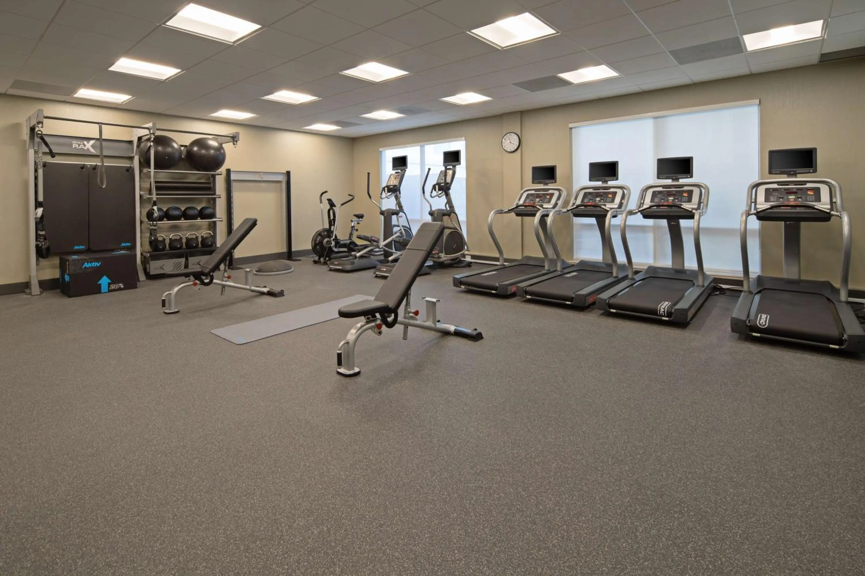Fitness centre/facilities in Hampton Inn & Suites Gilroy, Ca
