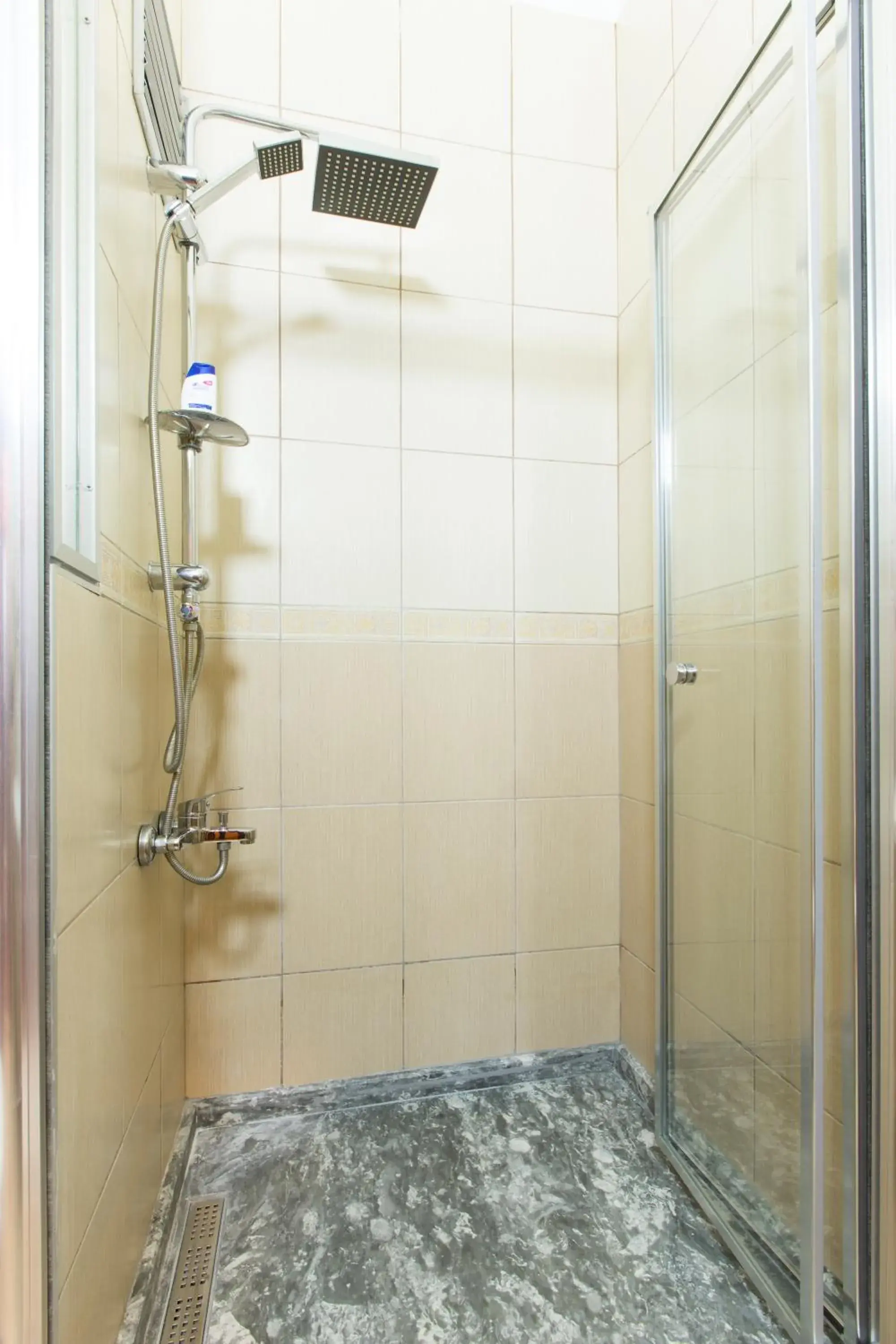 Bathroom in The Legend Platine Suite Bathroom in The Legend Platine Suite