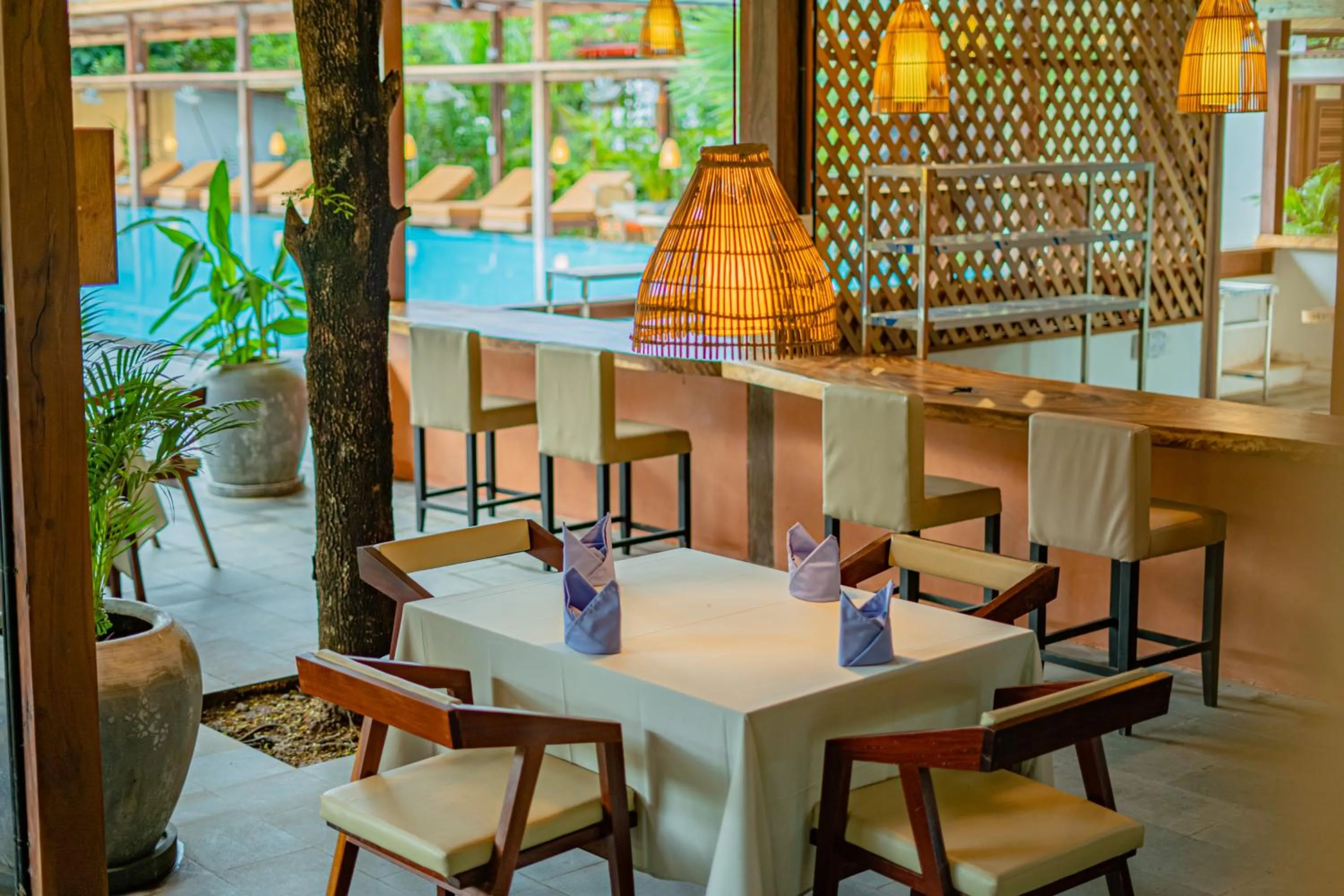 Restaurant/places to eat in Peam Snea Resort