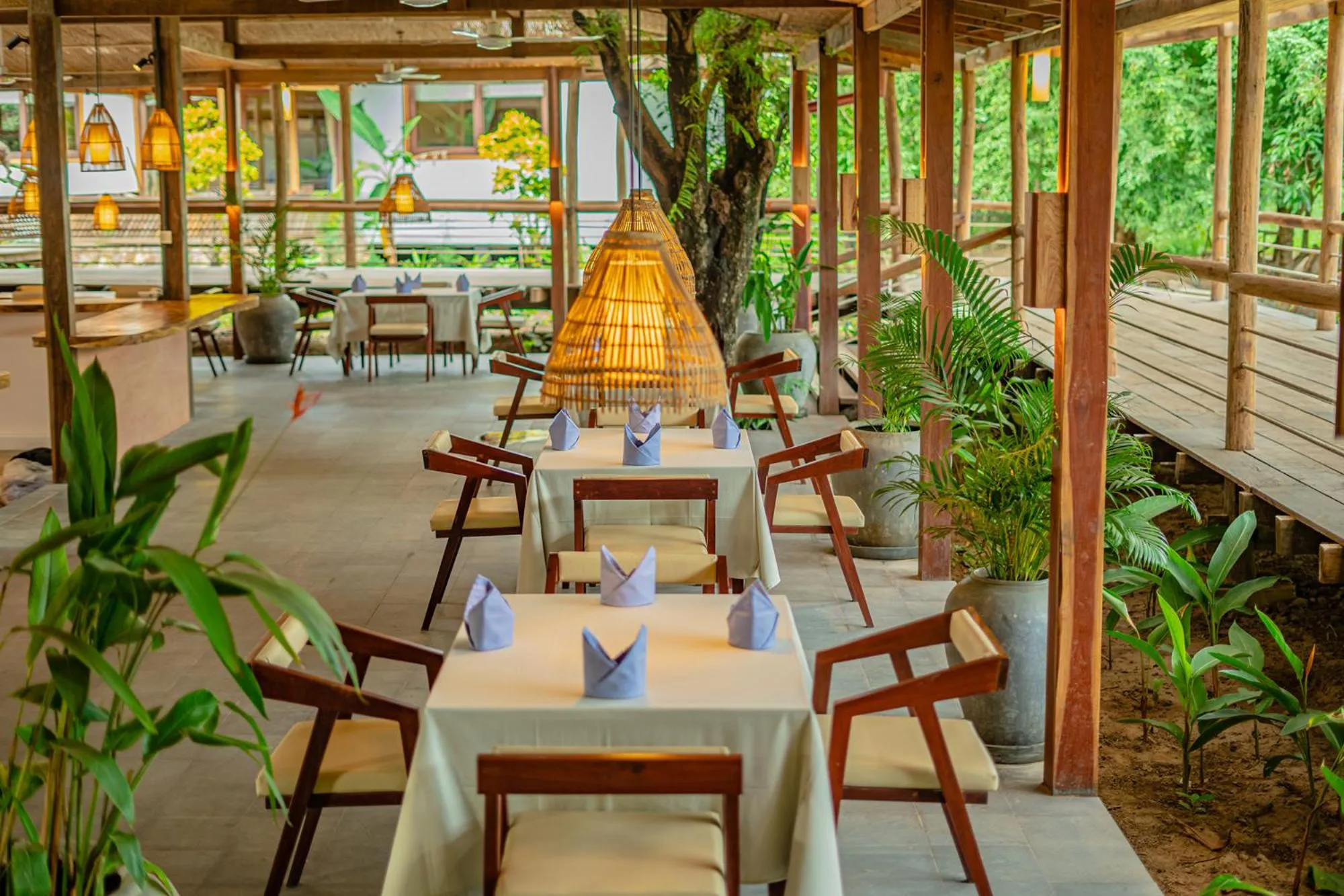 Restaurant/places to eat in Peam Snea Resort