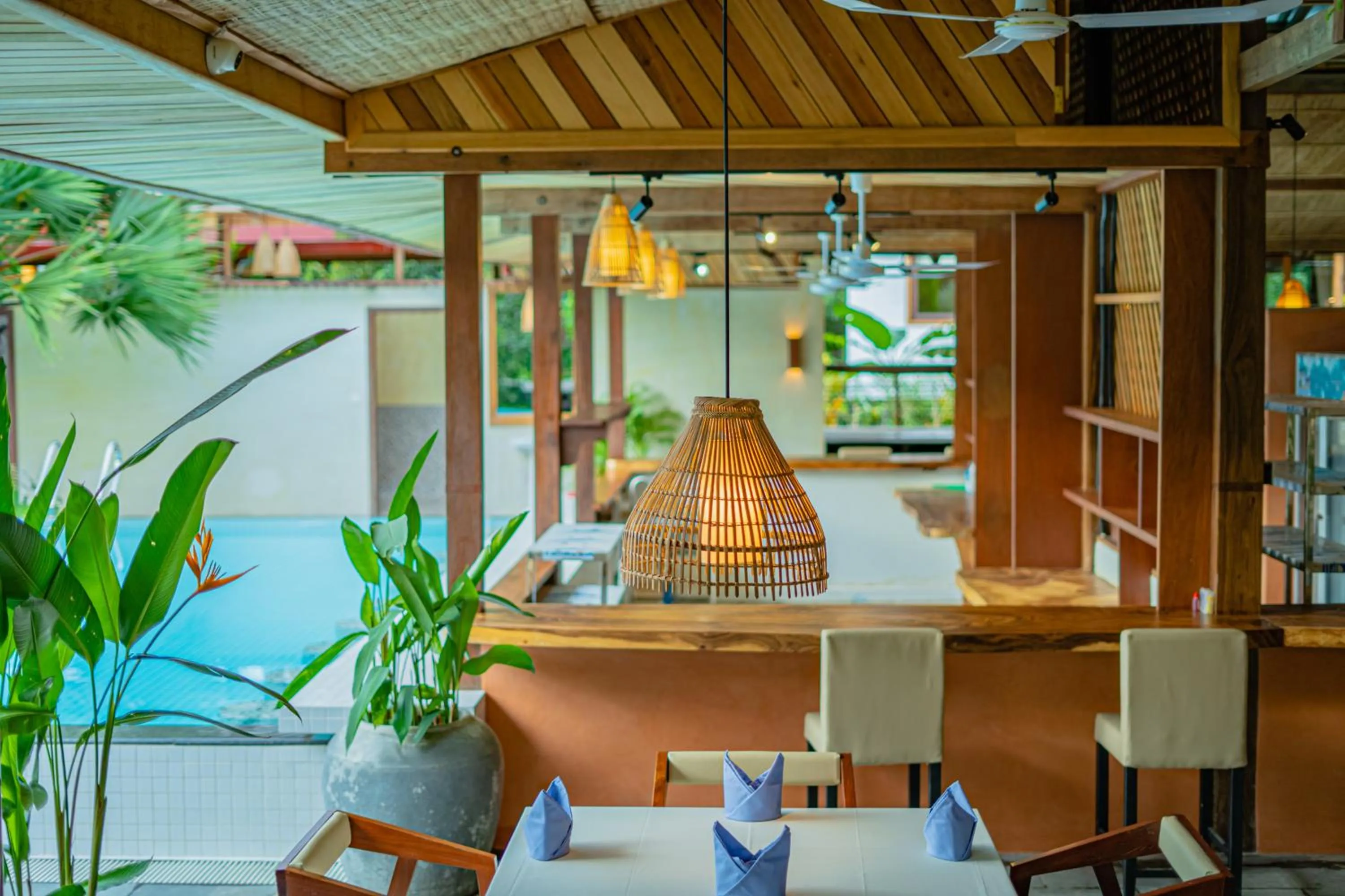 Restaurant/places to eat in Peam Snea Resort