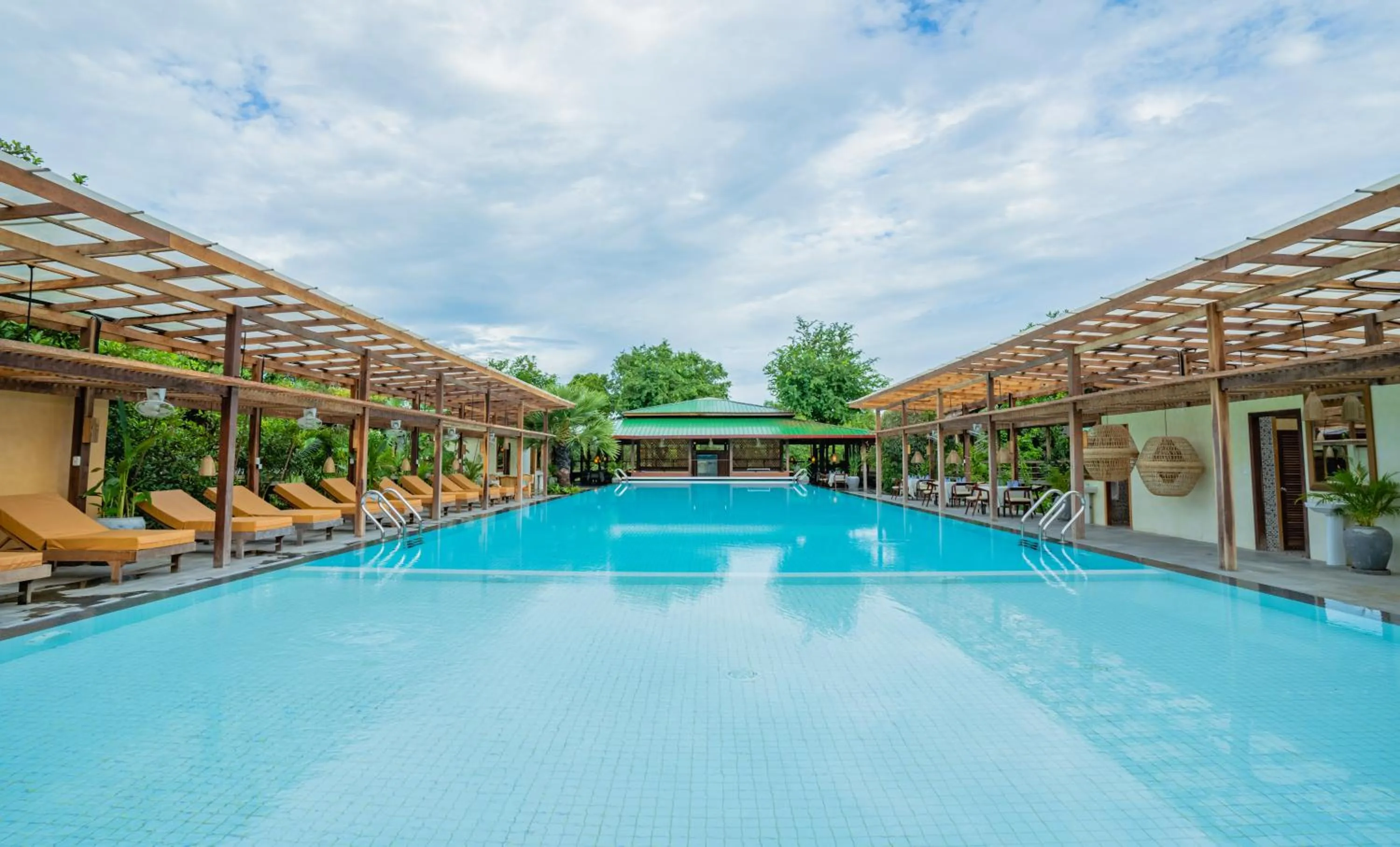 Swimming pool in Peam Snea Resort