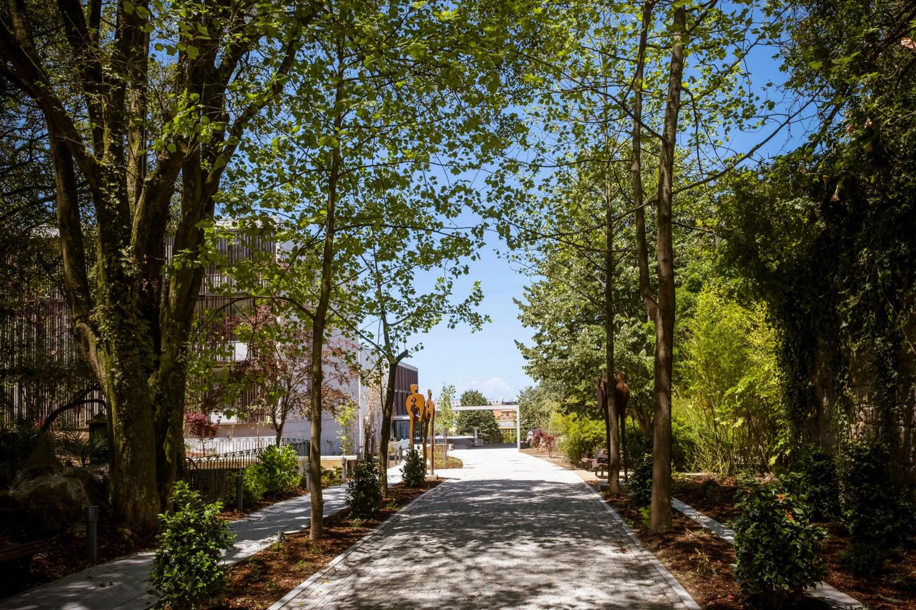 Facade/entrance in Boeira Garden Hotel Porto Gaia, Curio Collection by Hilton