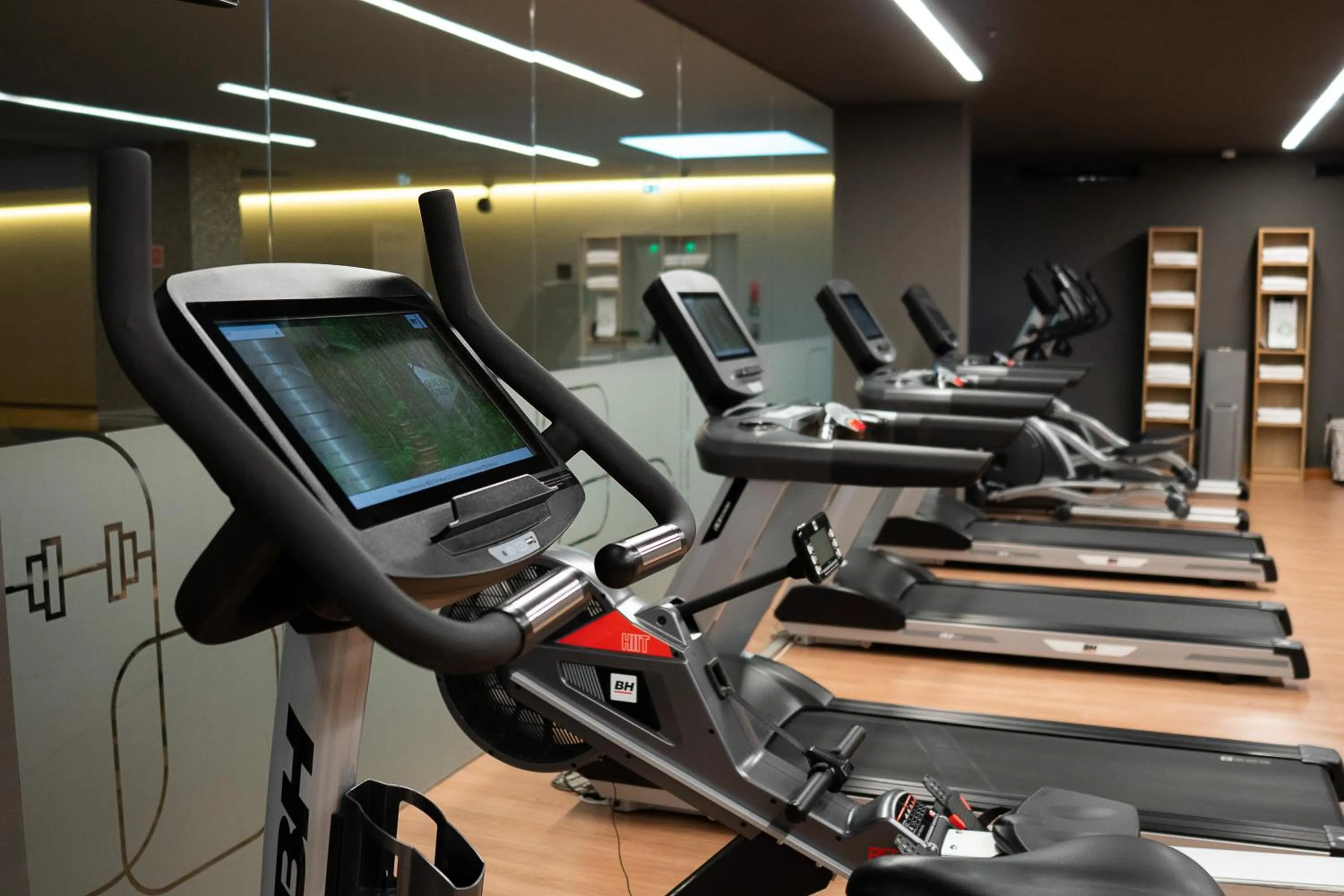 Spa and wellness centre/facilities in Boeira Garden Hotel Porto Gaia, Curio Collection by Hilton