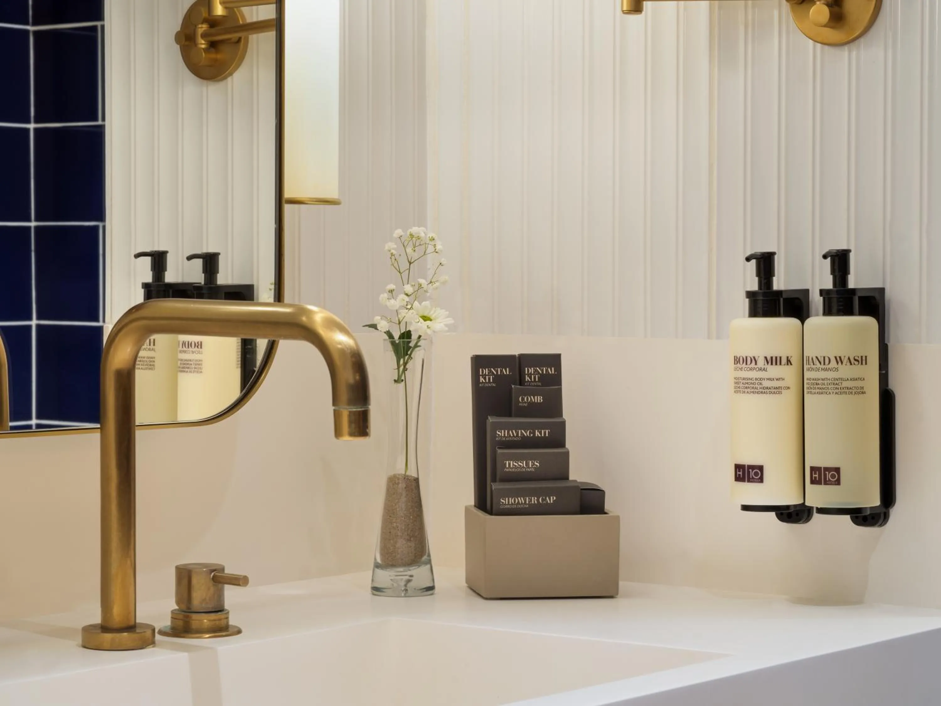 Decorative detail in H10 Porto Poniente 4* Sup