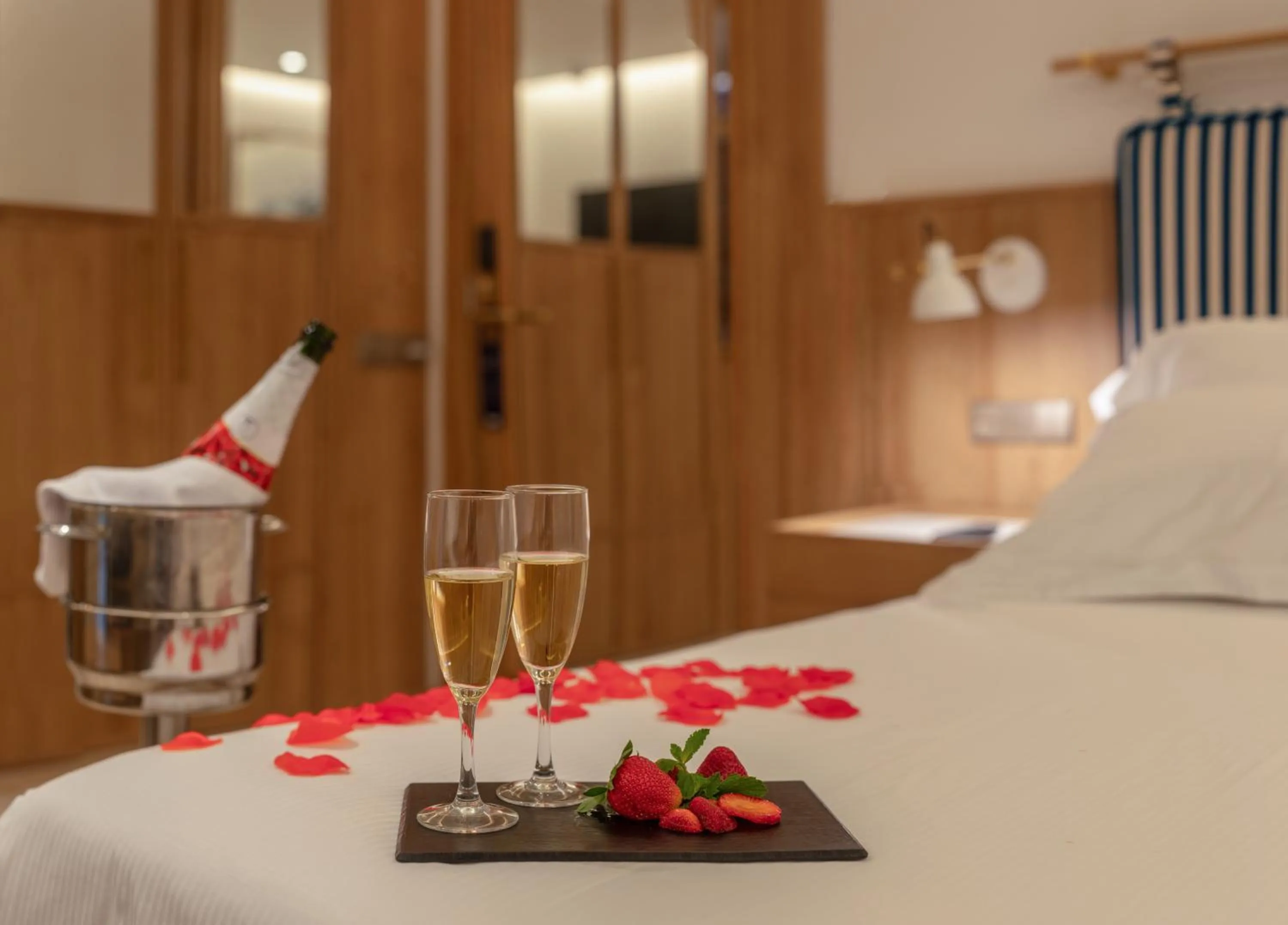 Food and drinks, Bed in H10 Porto Poniente 4* Sup